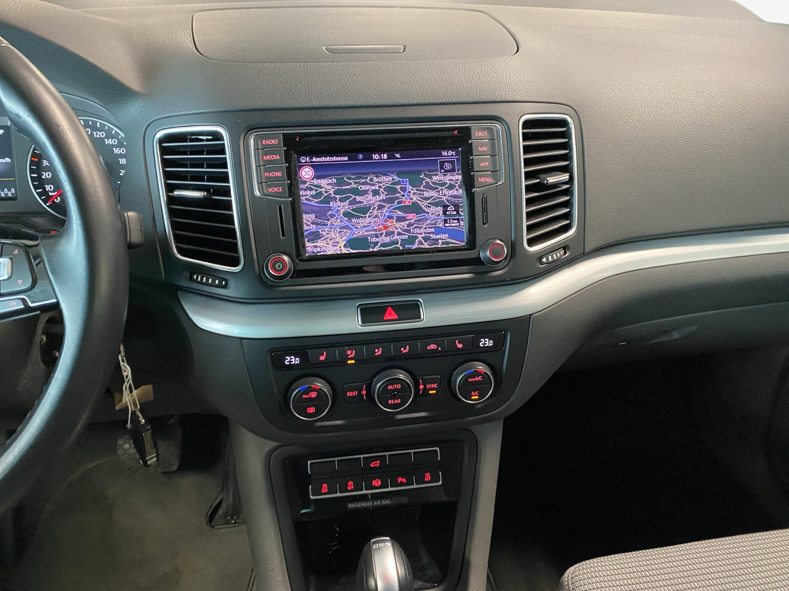 VW Sharan 1.4 TSI BlMT Comfortline DSG-image-10