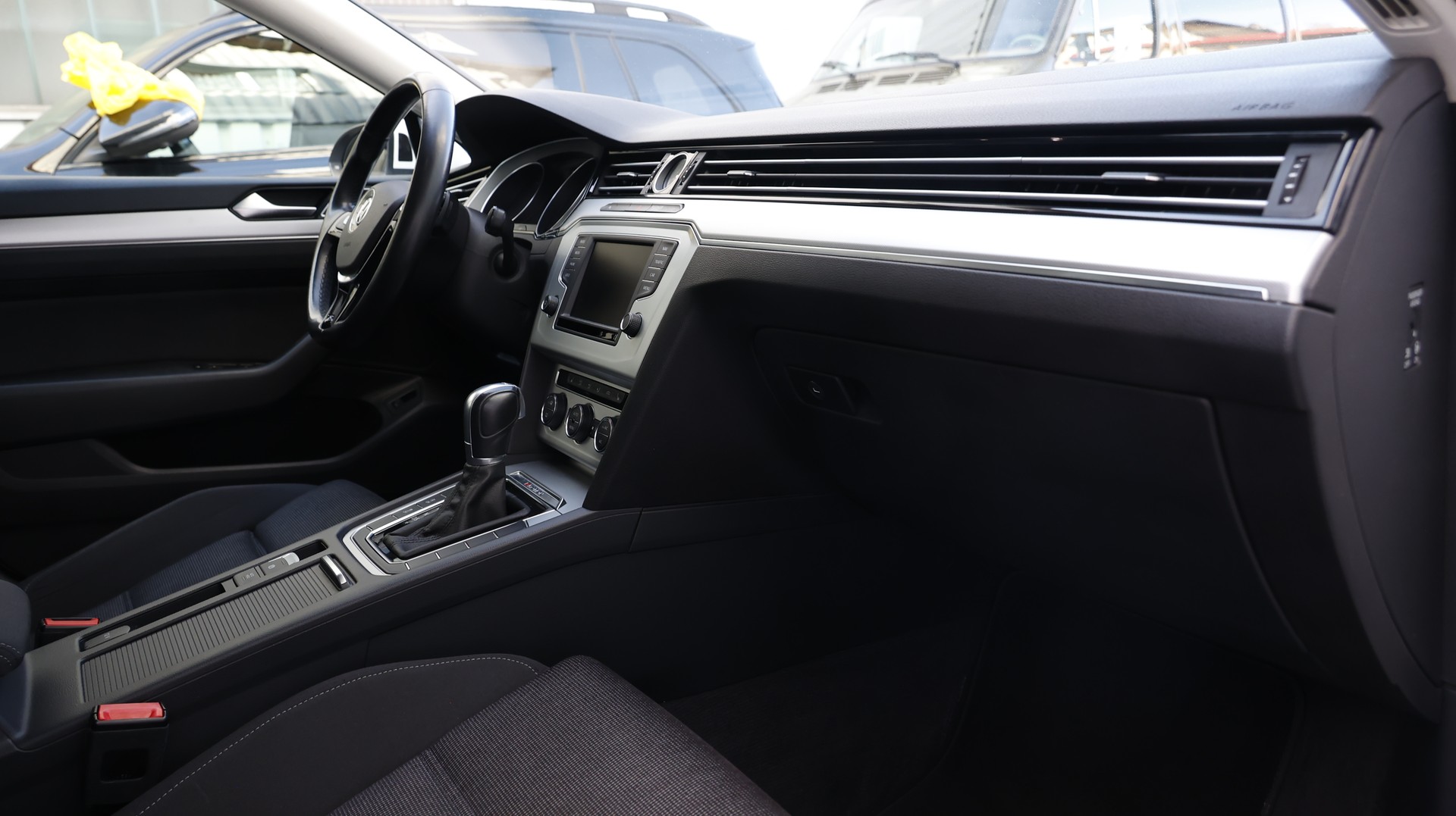 VW Passat Variant 2.0 TDI BMT Comfortline DSG 4Motion-image-24