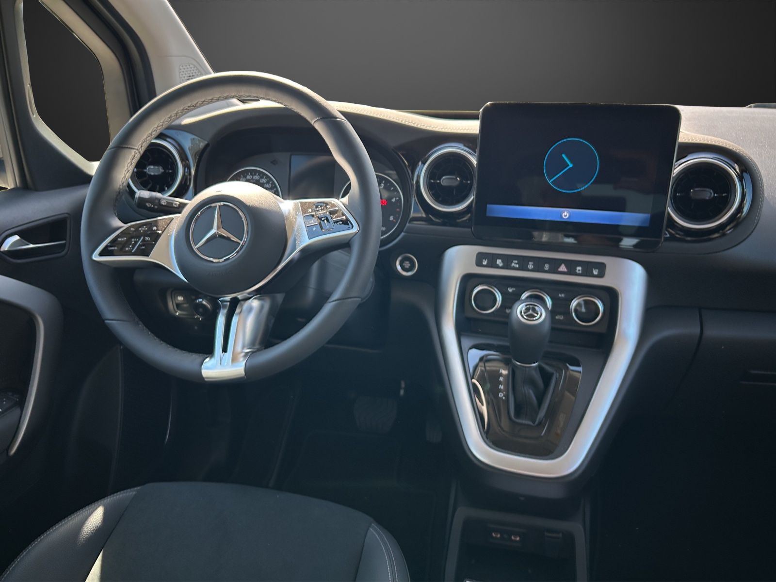 MERCEDES-BENZ T-Klasse 180D Progressive Automat-image-8