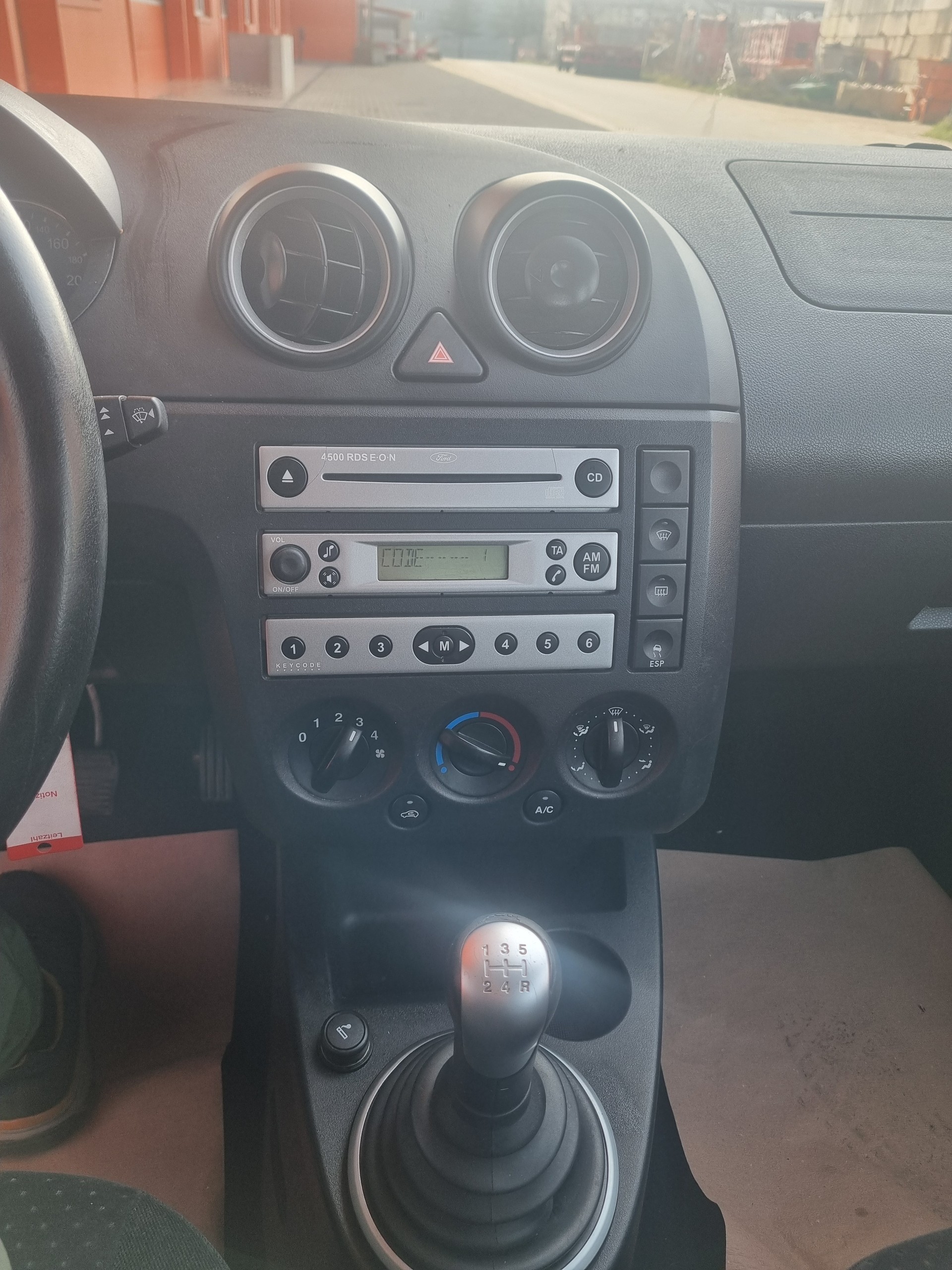 FORD Fiesta 1.4 TDCi Trend-image-8
