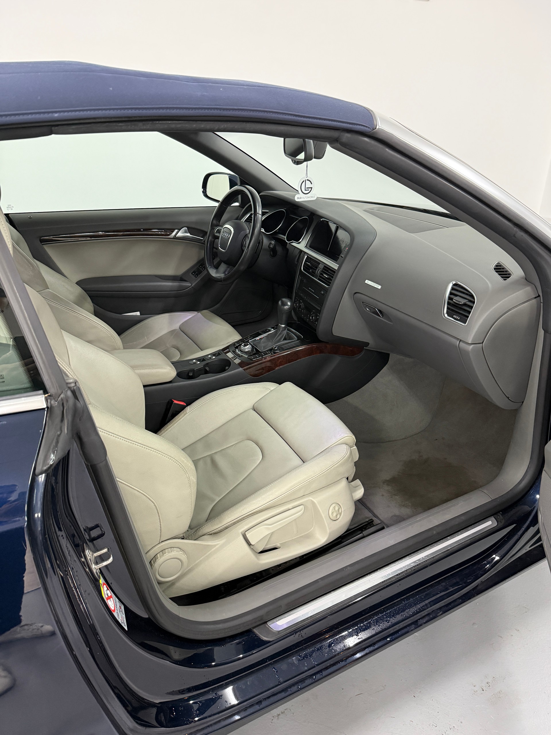 AUDI A5 Cabriolet 2.0 TFSI quattro S-tronic-image-8