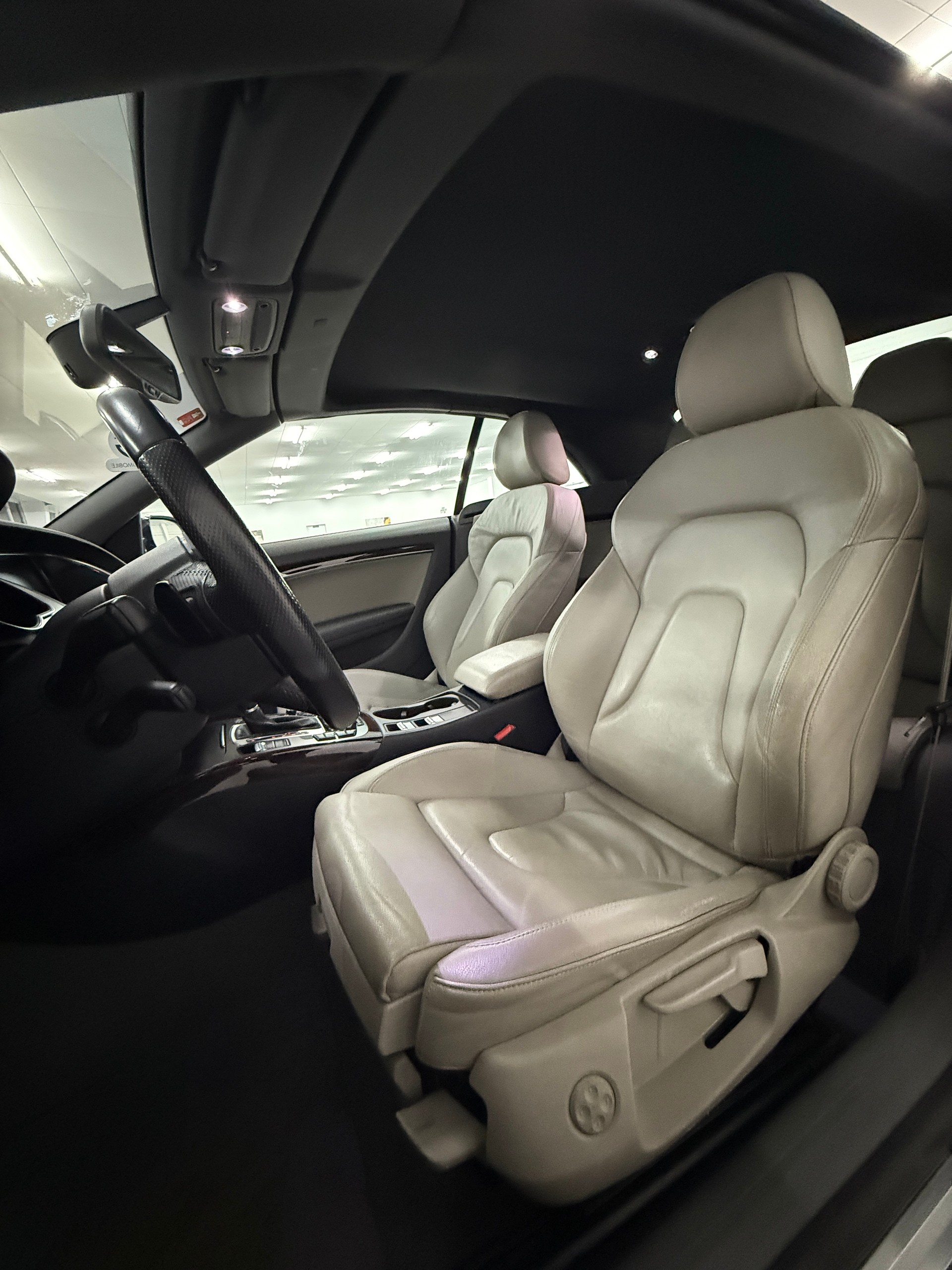 AUDI A5 Cabriolet 2.0 TFSI quattro S-tronic-image-9