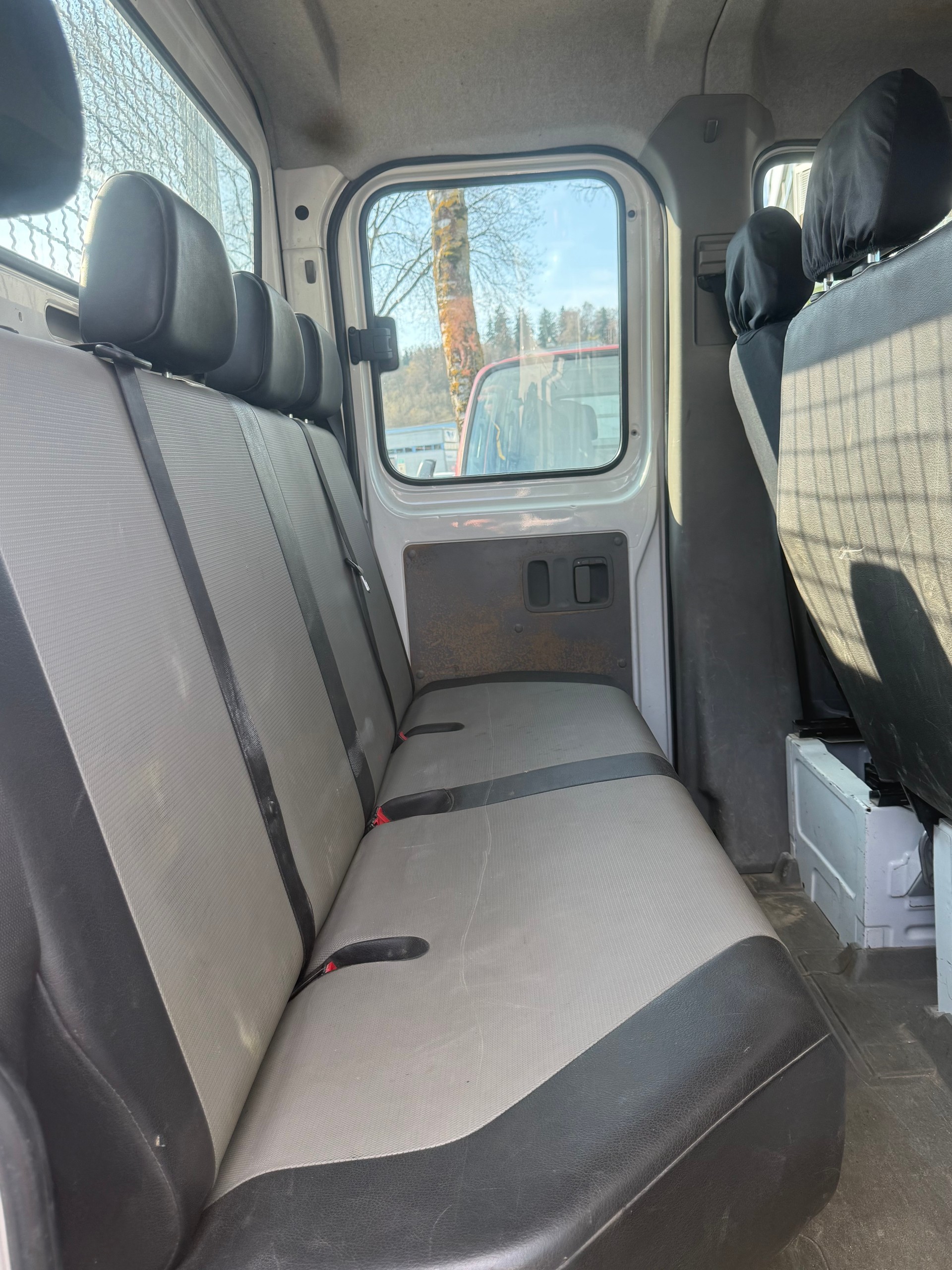 VW Crafter 35 2.0 TDI CR-image-4