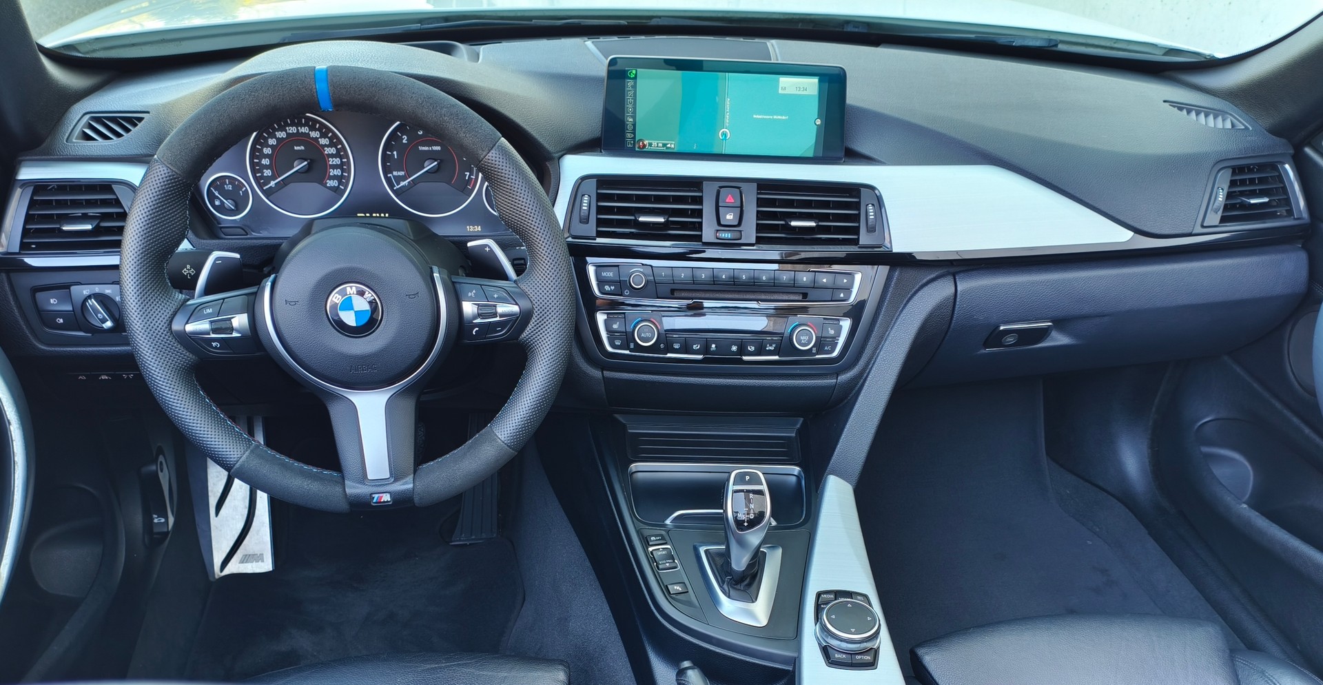BMW 428i Cabriolet xDrive M Sport Steptronic-image-7