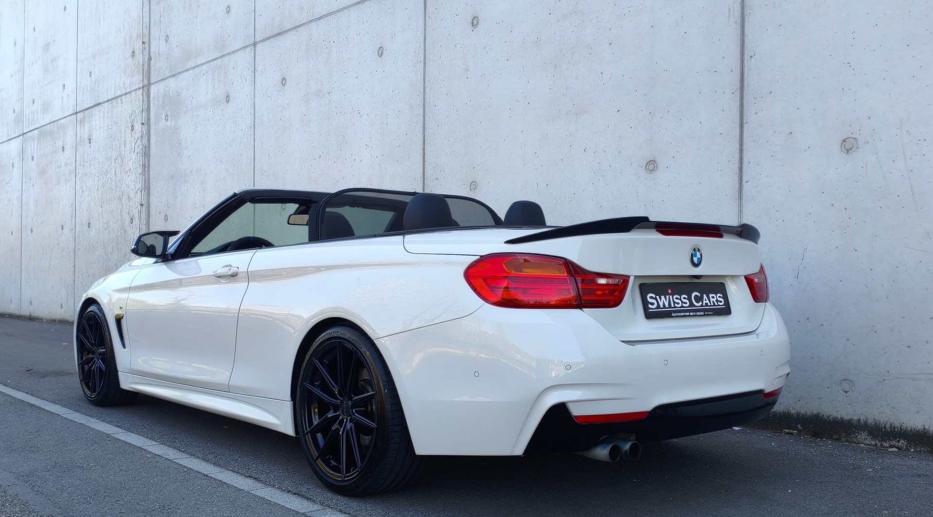 BMW 428i Cabriolet xDrive M Sport Steptronic-image-4