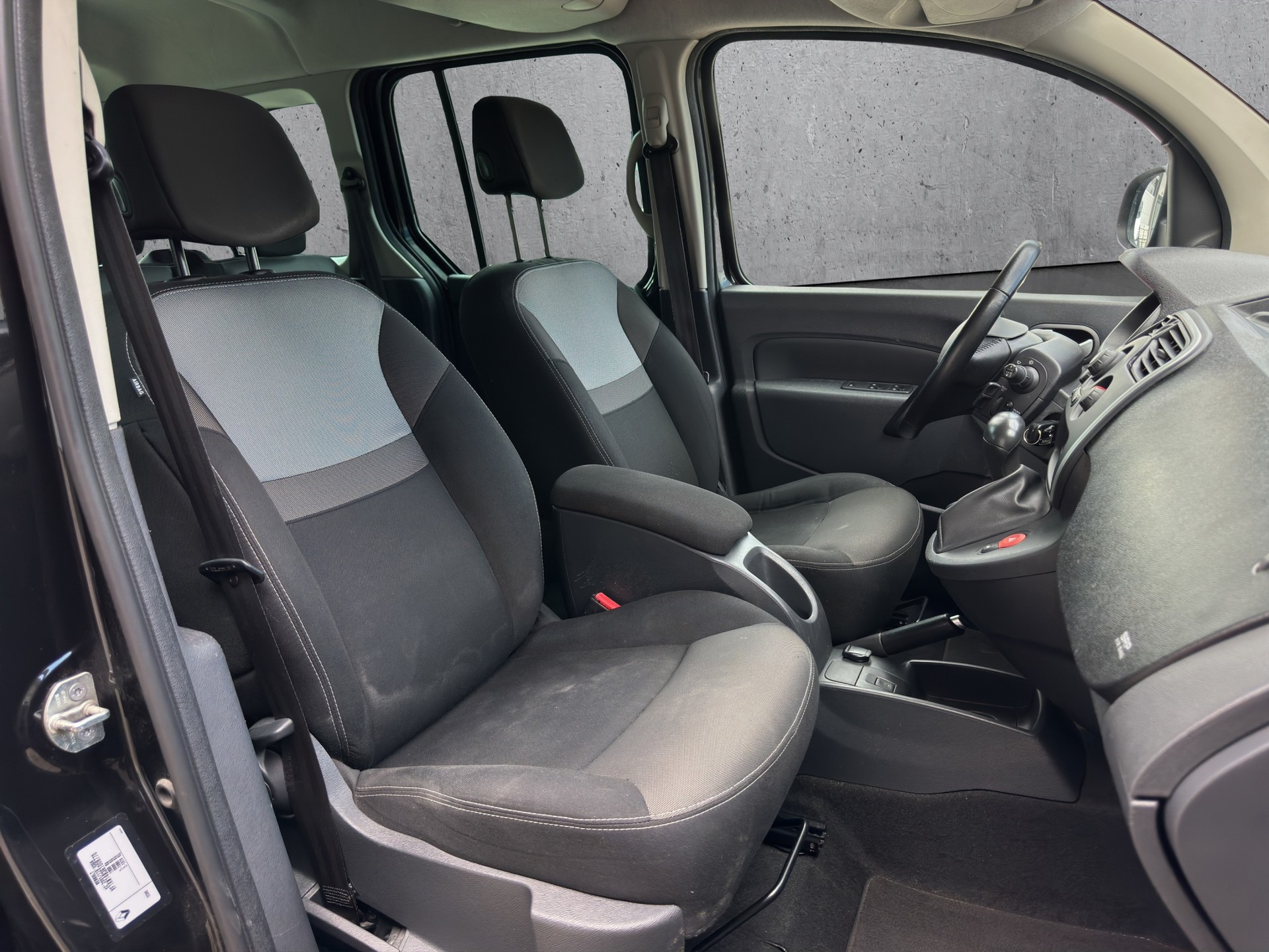 RENAULT Kangoo Kombi 1.2 TCe 115 Zen+-image-11