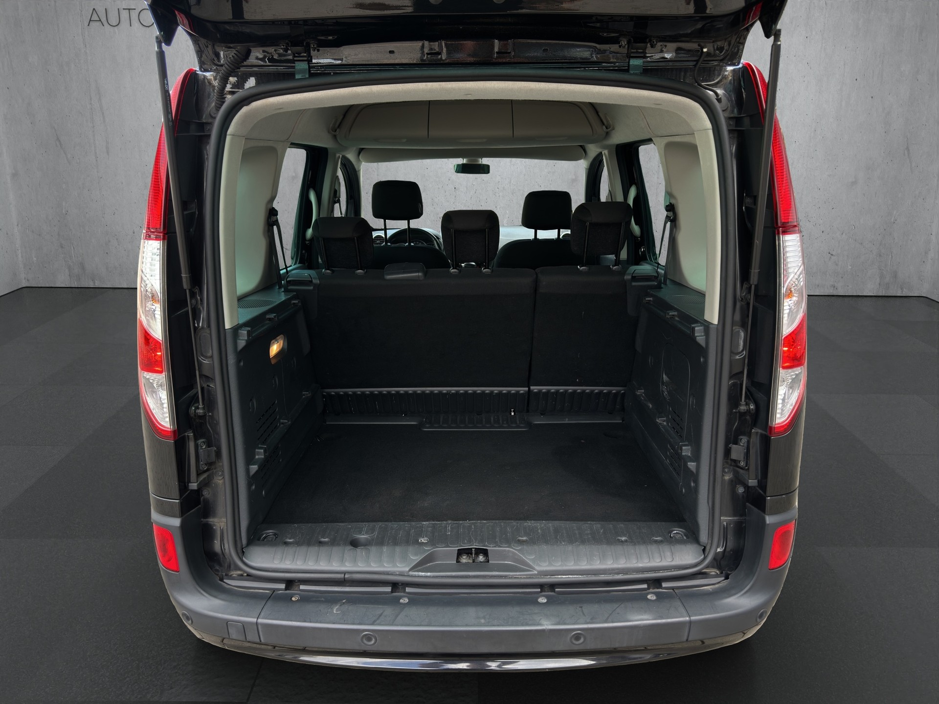 RENAULT Kangoo Kombi 1.2 TCe 115 Zen+-image-14