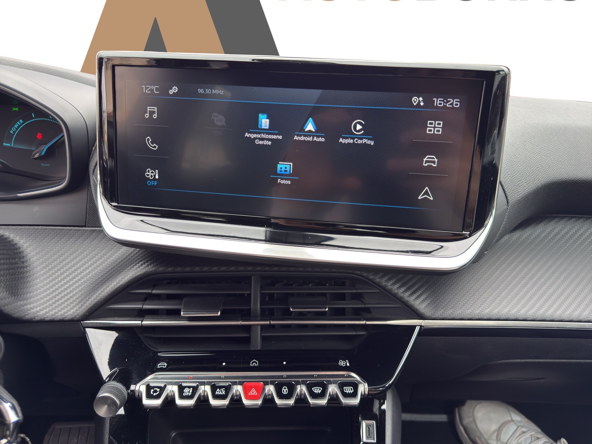 PEUGEOT 2008 1.2 Hybrid 145 Style-image-20