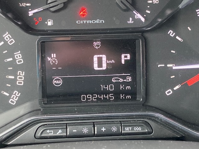CITROEN C3 Aircross 1.2i PureTech Shine EAT-image-15