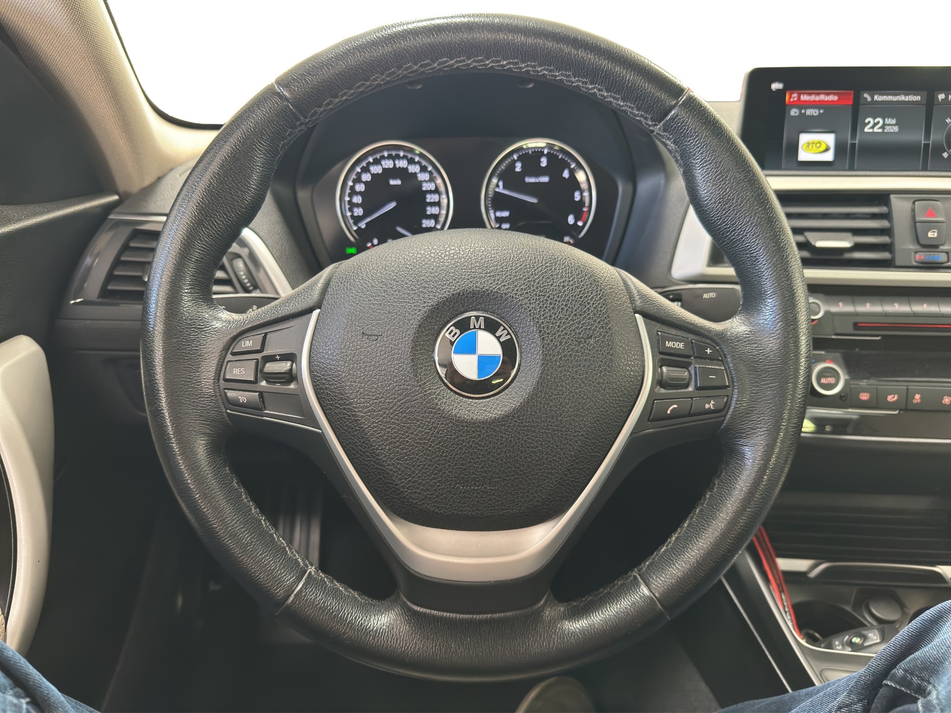 BMW 220d xDrive Steptronic-image-22
