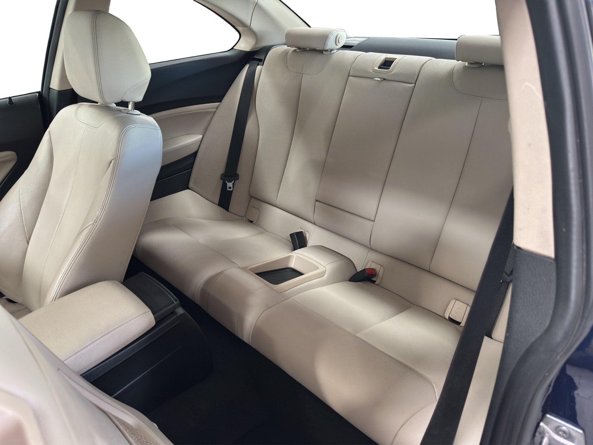 BMW 220d xDrive Steptronic-image-16