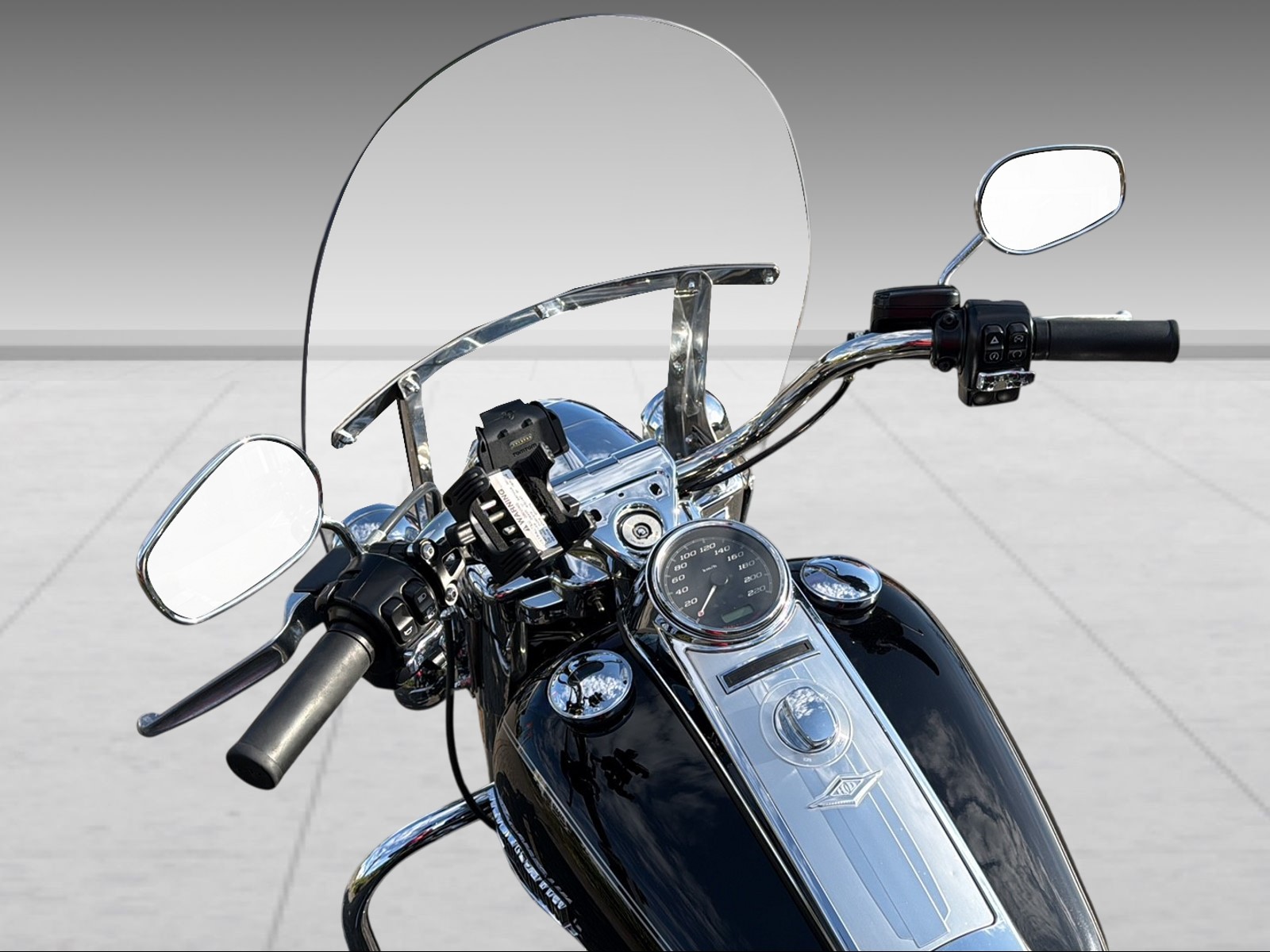 HARLEY-DAVIDSON FLHRC Road King Classic 103 ABS-image-2