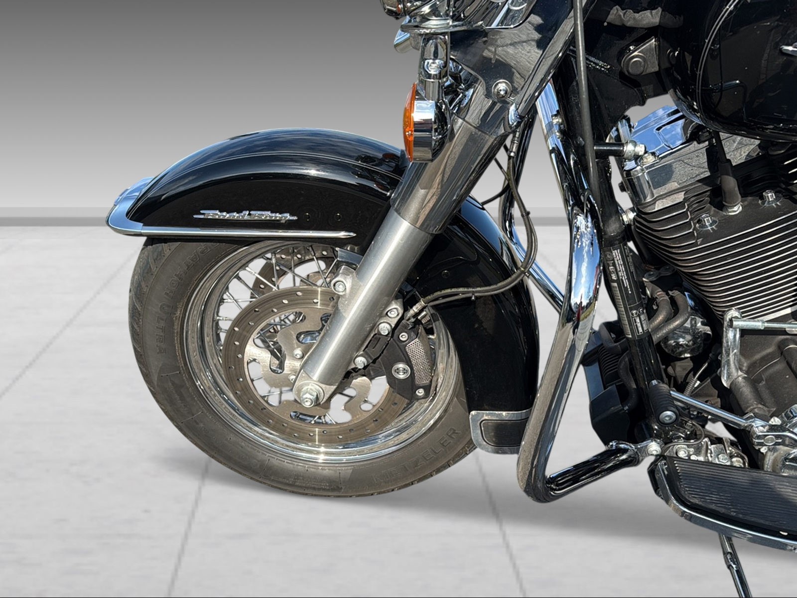 HARLEY-DAVIDSON FLHRC Road King Classic 103 ABS-image-4