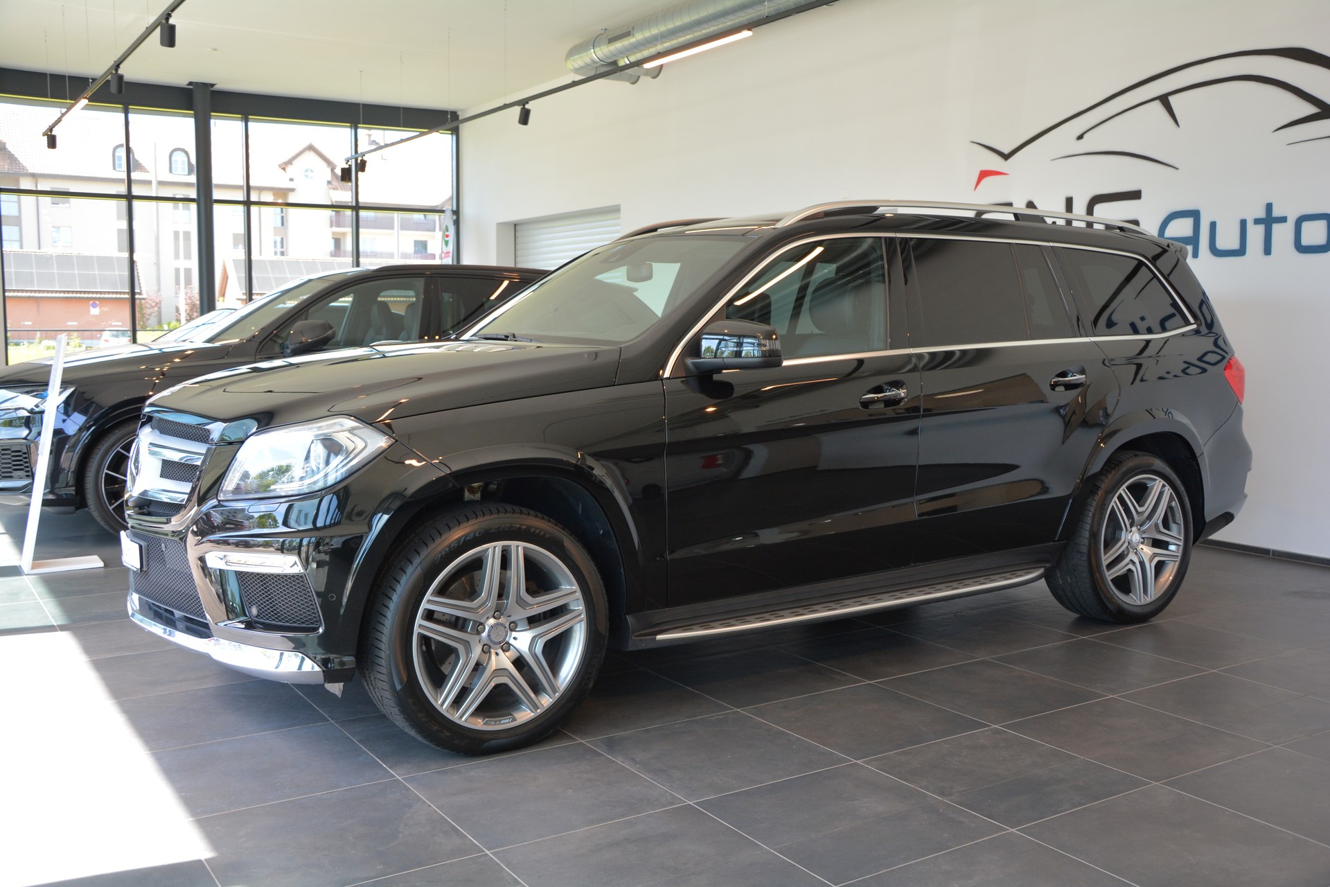 MERCEDES-BENZ GL 350 BlueTEC 4Matic 7G-TRONIC AMG-Line-showroom-element-1