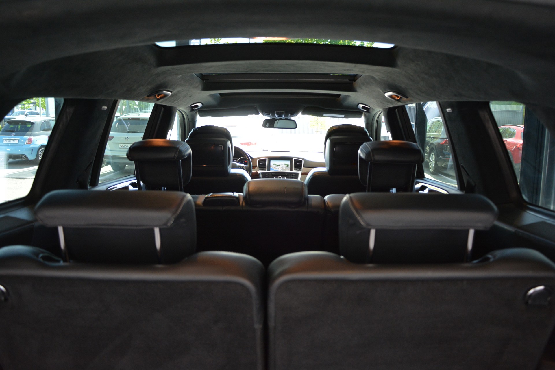 MERCEDES-BENZ GL 350 BlueTEC 4Matic 7G-TRONIC AMG-Line-image-15