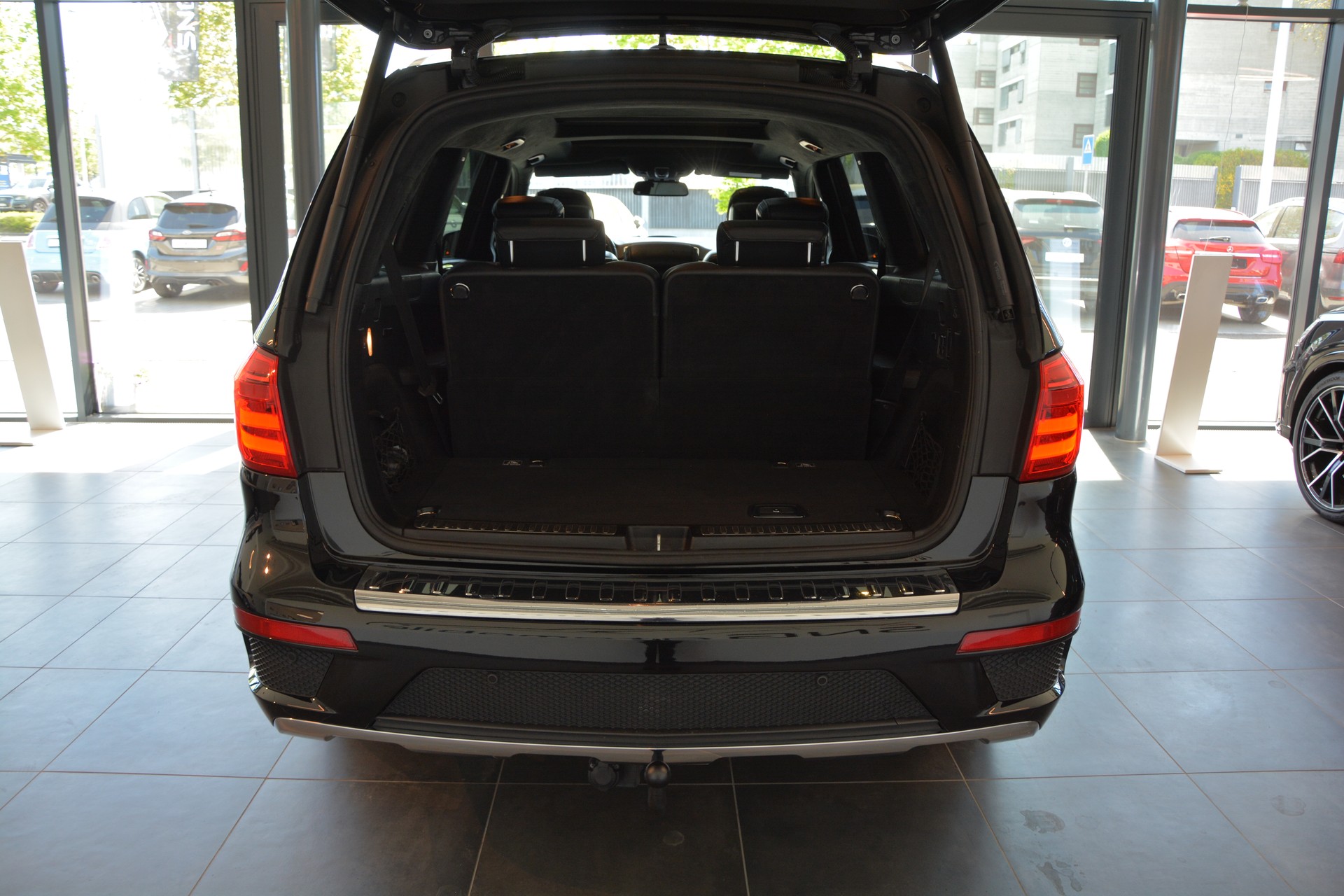 MERCEDES-BENZ GL 350 BlueTEC 4Matic 7G-TRONIC AMG-Line-image-14