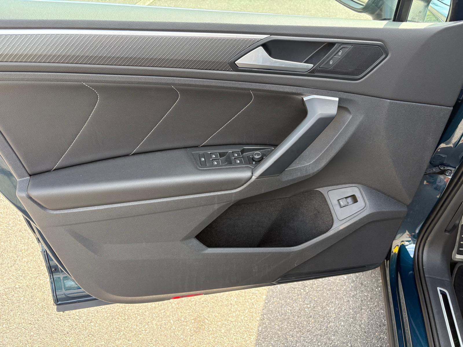 VW Tiguan 2.0TSI R-Line 4Motion DSG-image-9