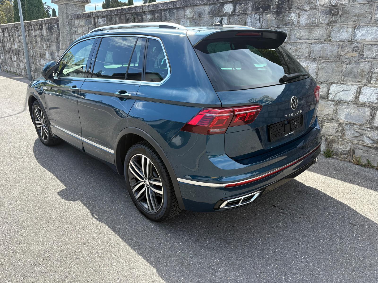 VW Tiguan 2.0TSI R-Line 4Motion DSG-showroom-element-1