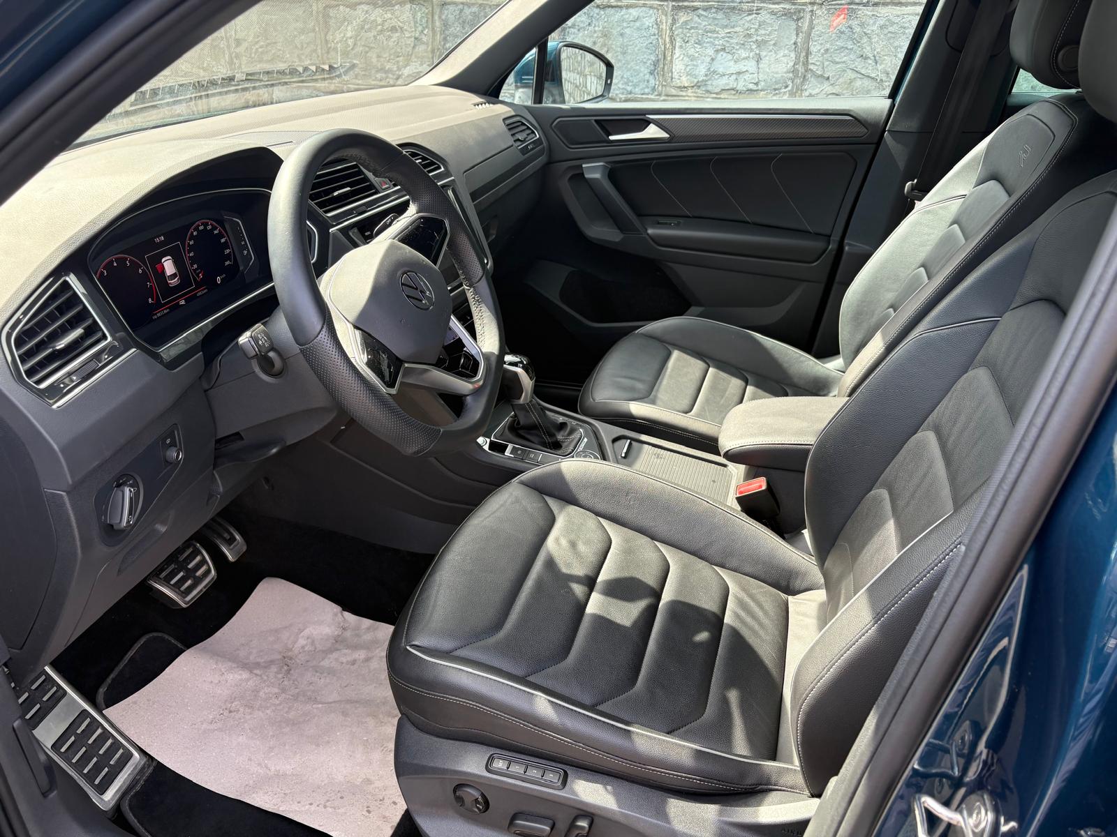 VW Tiguan 2.0TSI R-Line 4Motion DSG-image-5