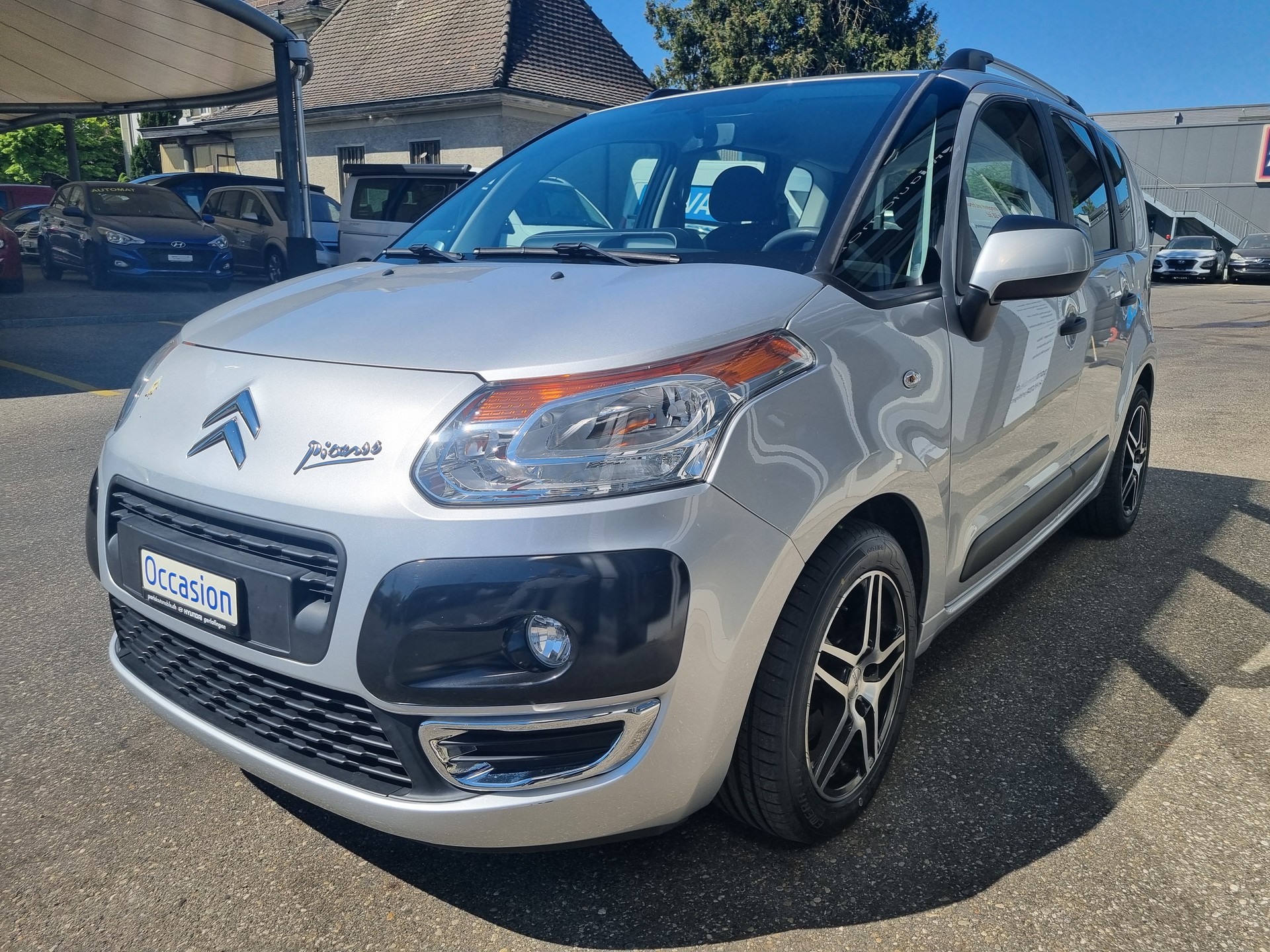 CITROEN C3 Picasso 1.6i 16V Swiss Style-image-2