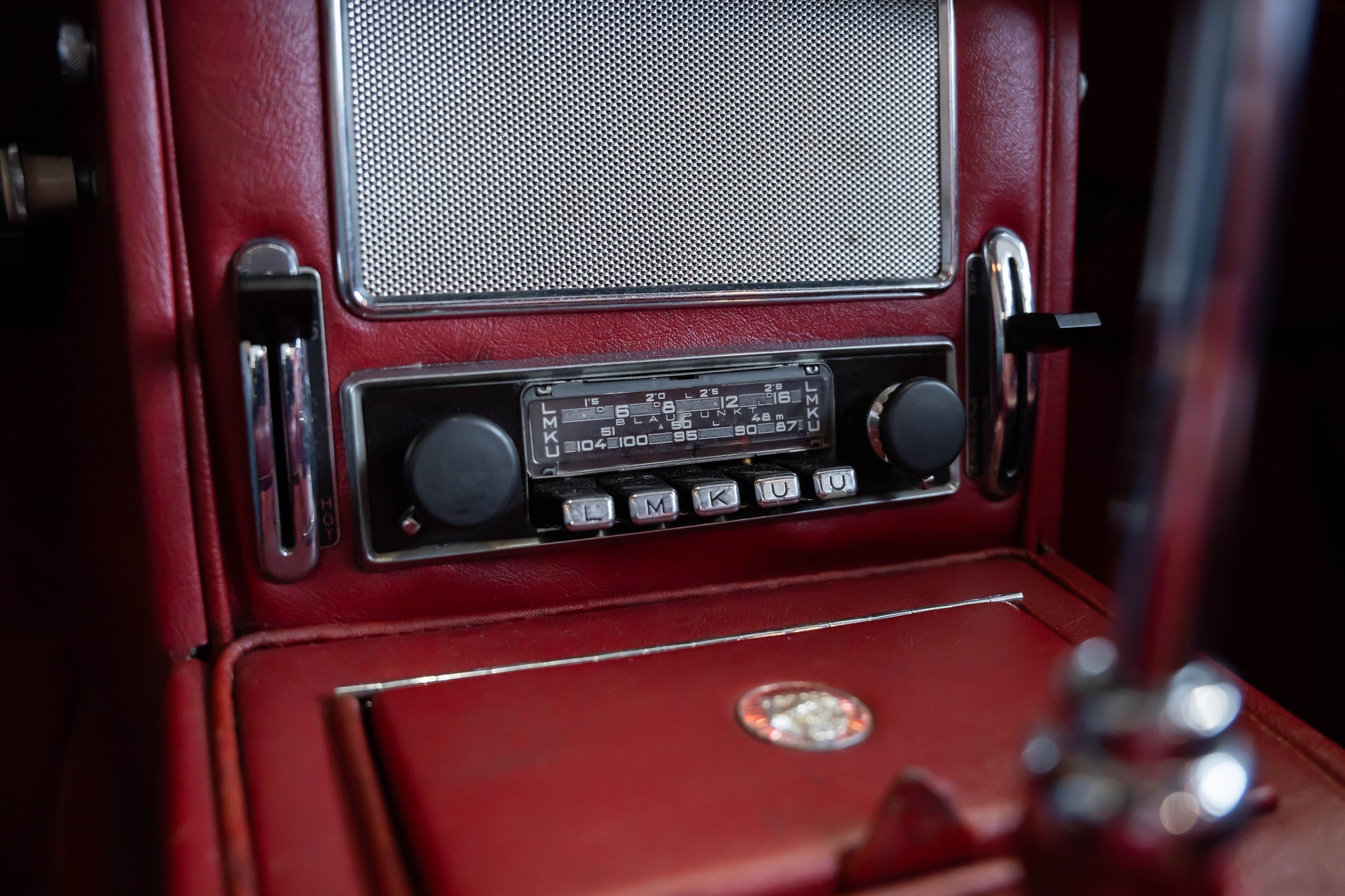 JAGUAR MK II 240 Overdrive-image-19