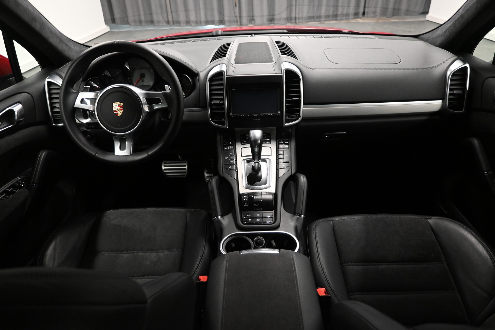 PORSCHE Cayenne GTS-image-9