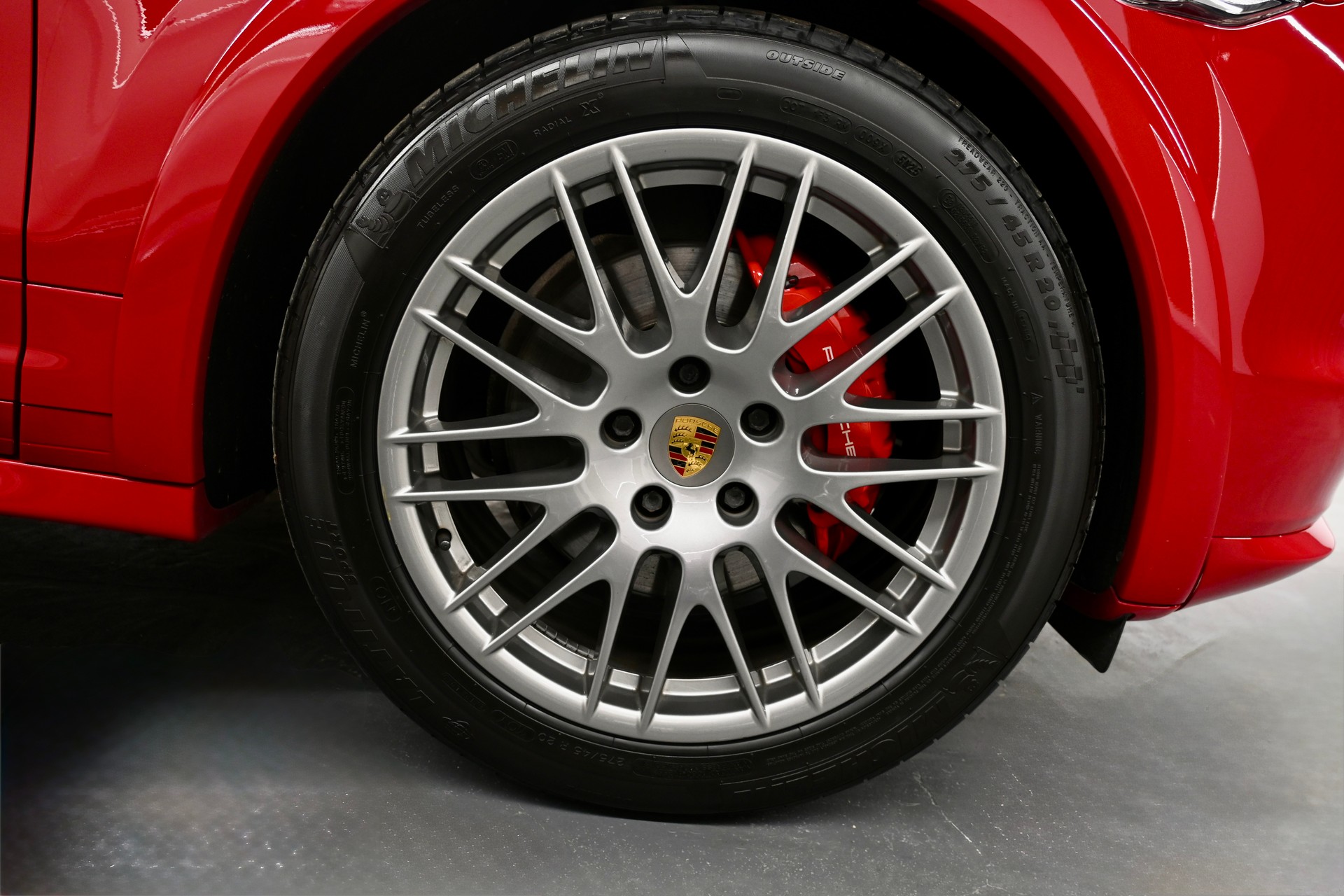 PORSCHE Cayenne GTS-image-16