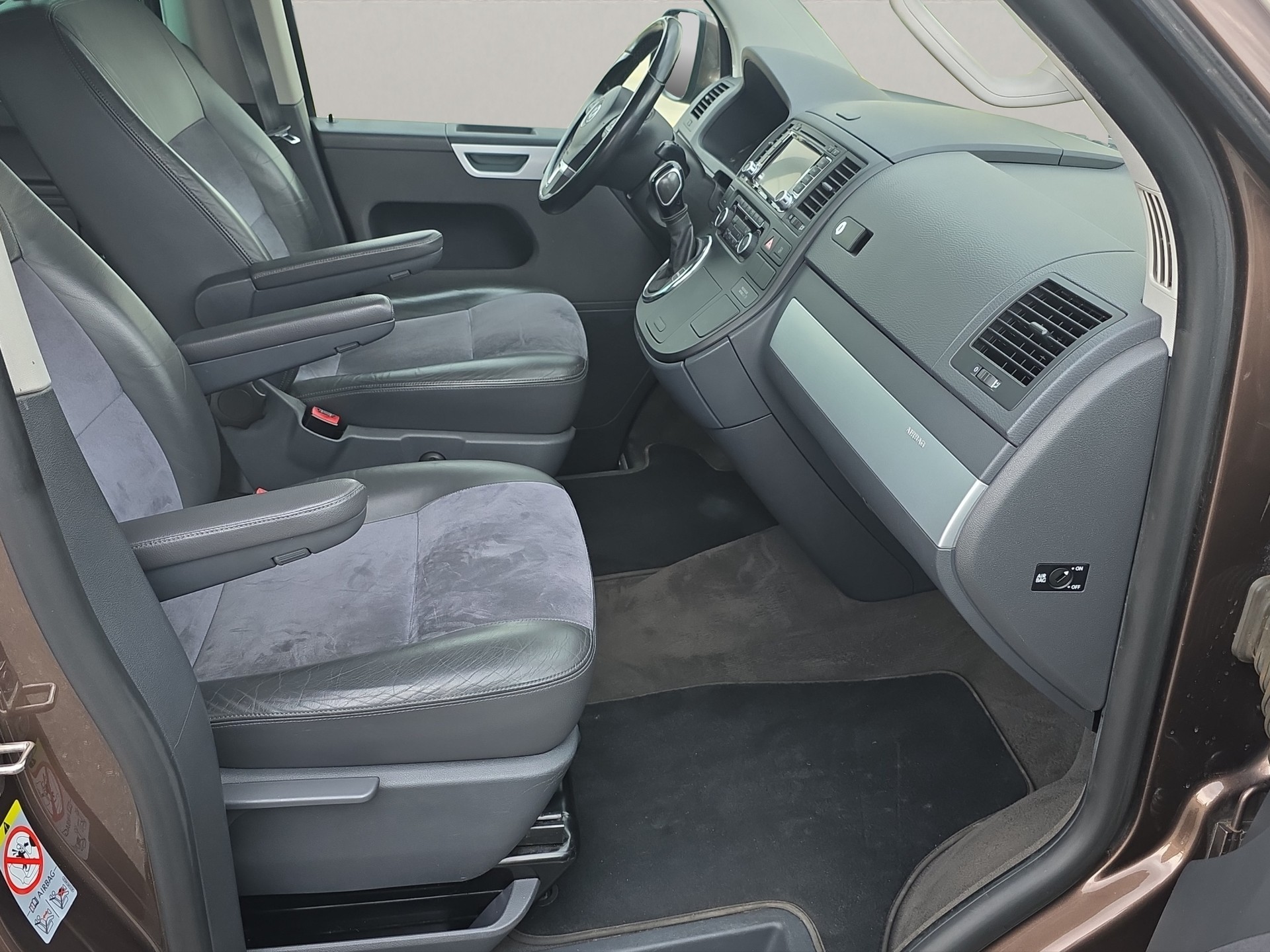 VW T5 Multivan 2.0 Bi-TDI CR Highline DSG-image-12