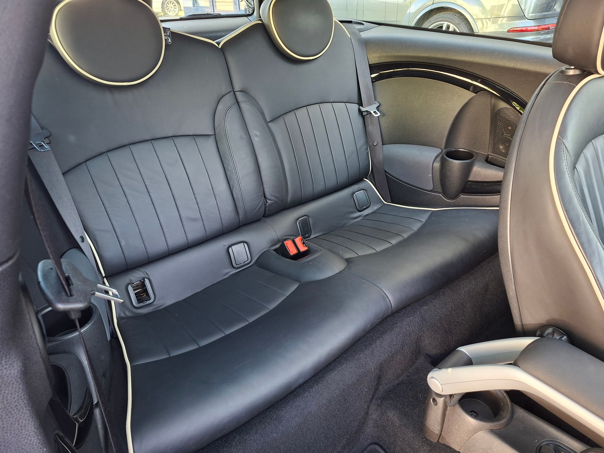 MINI Clubman Cooper John Cooper Works-image-9