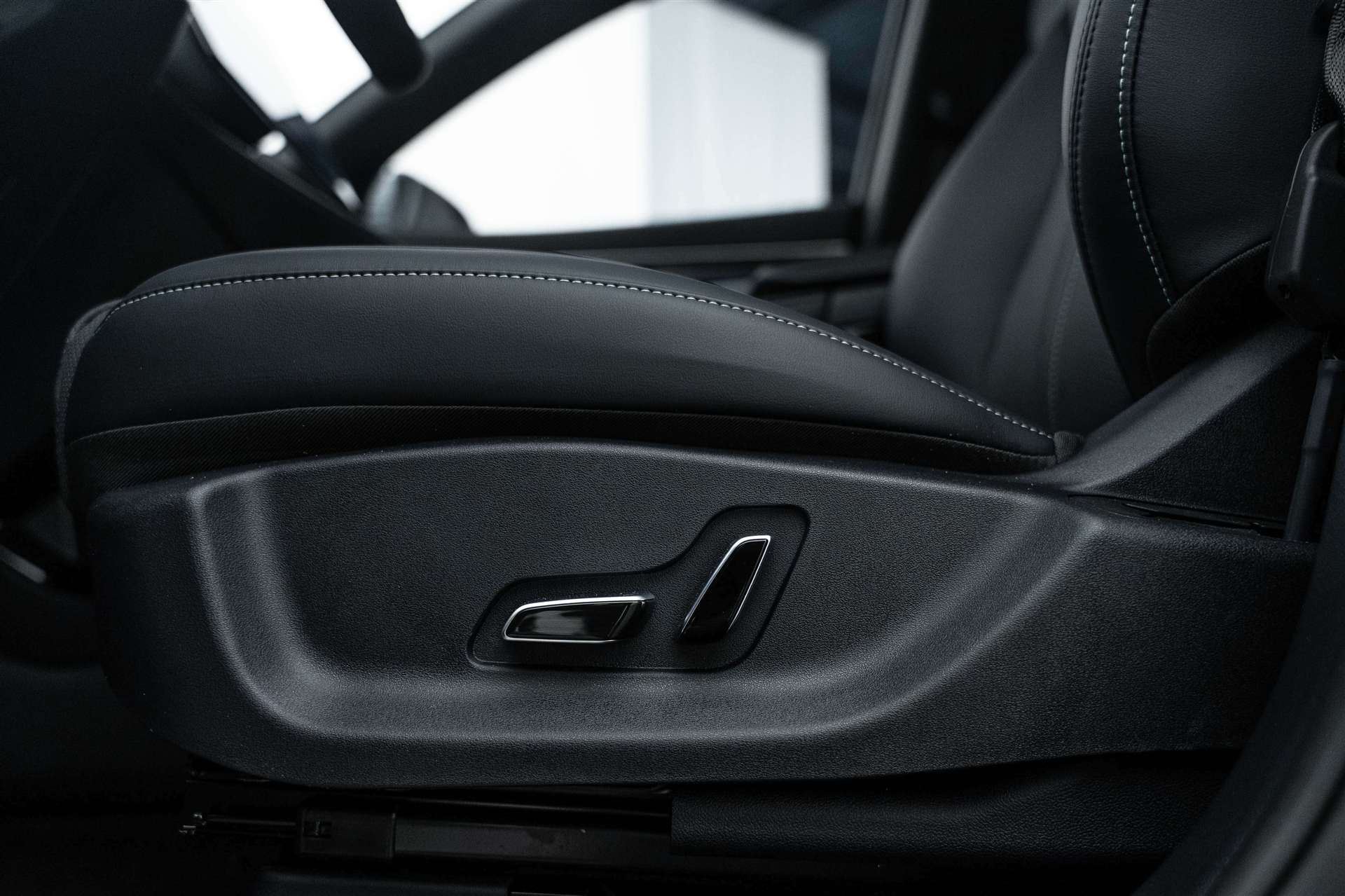 BYD Seal U DM-i PHEV Design AWD 324PS Automat-image-15