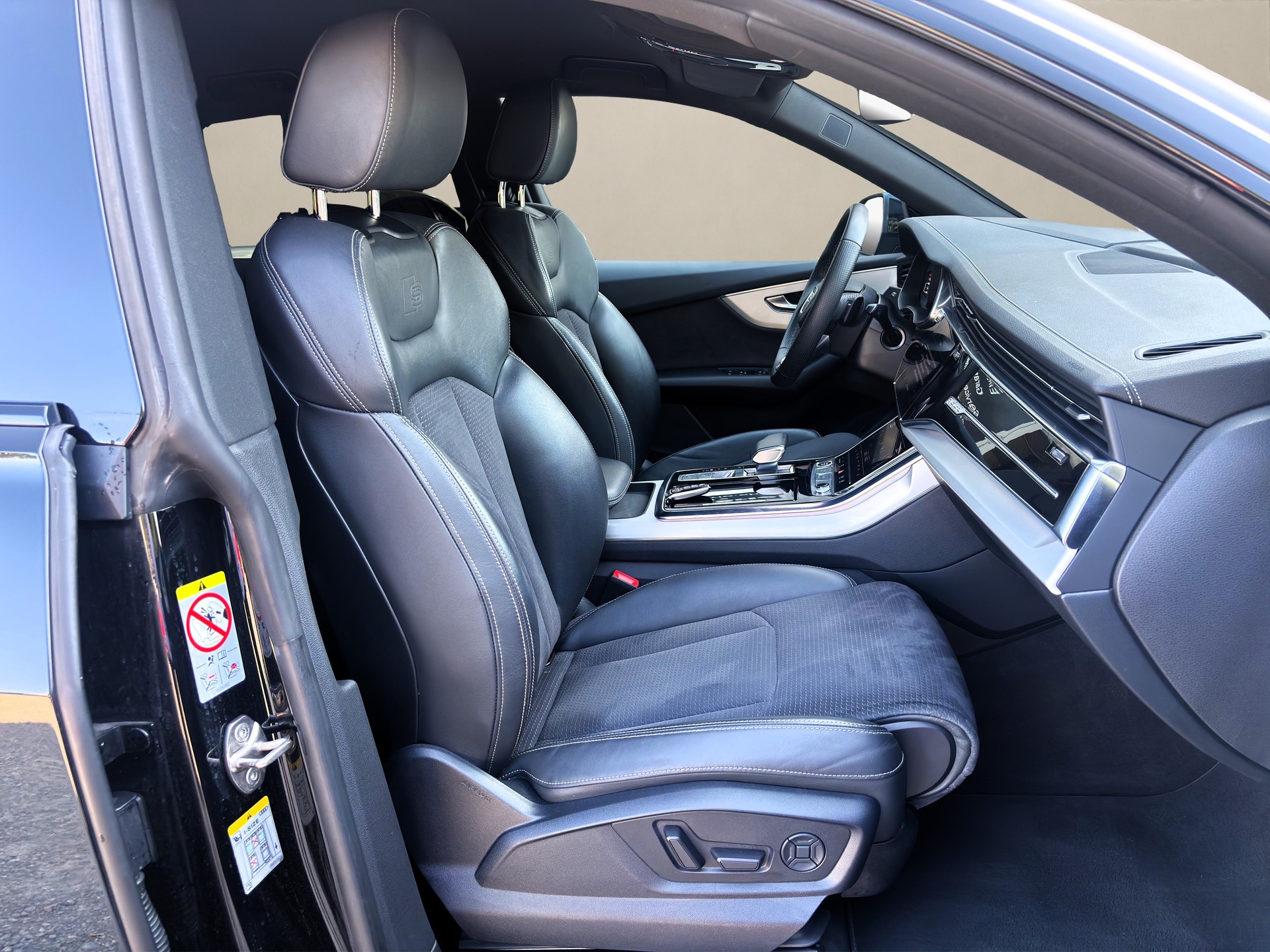 AUDI Q8 50 TDI quattro ❗ S-LINE❗tiptronic-image-9