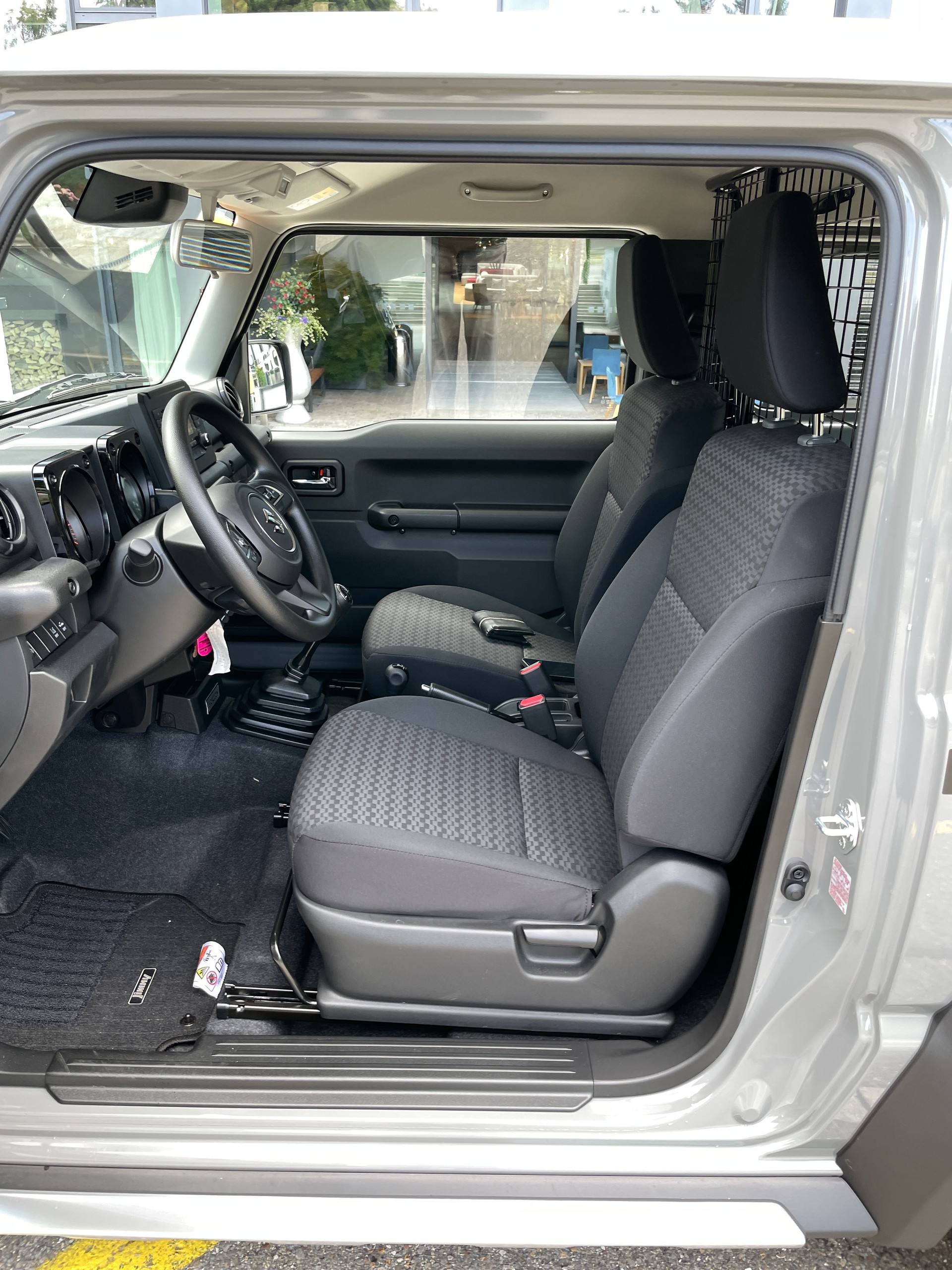 SUZUKI Jimny 1.5 Man 4x4 Horizon mit AHK-image-7