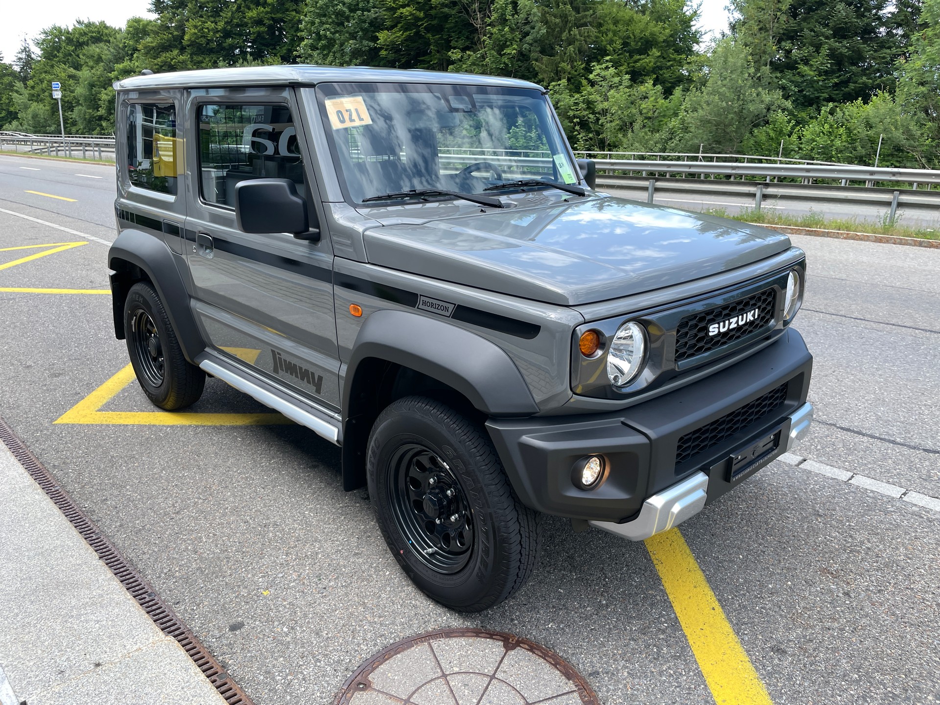 SUZUKI Jimny 1.5 Man 4x4 Horizon mit AHK-image-5