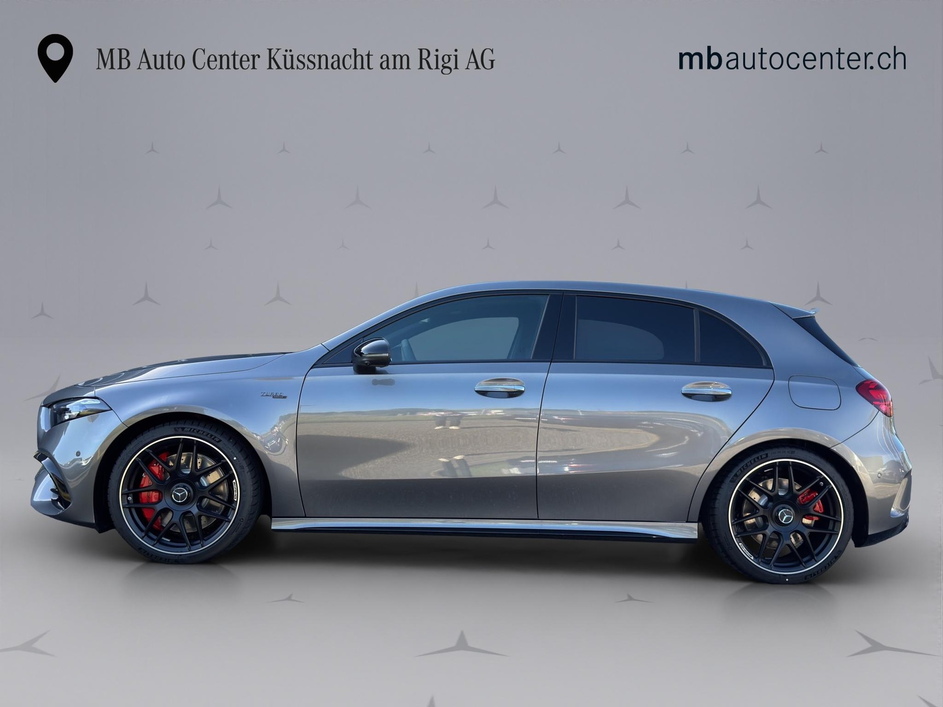MERCEDES-BENZ A 45 S AMG 4matic+-showroom-element-2