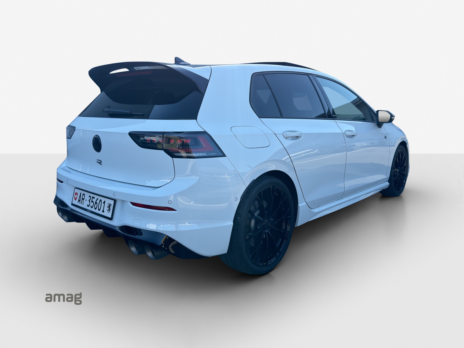 VW Golf 2.0 TSI R Black Edition DSG 4 Motion-image-4