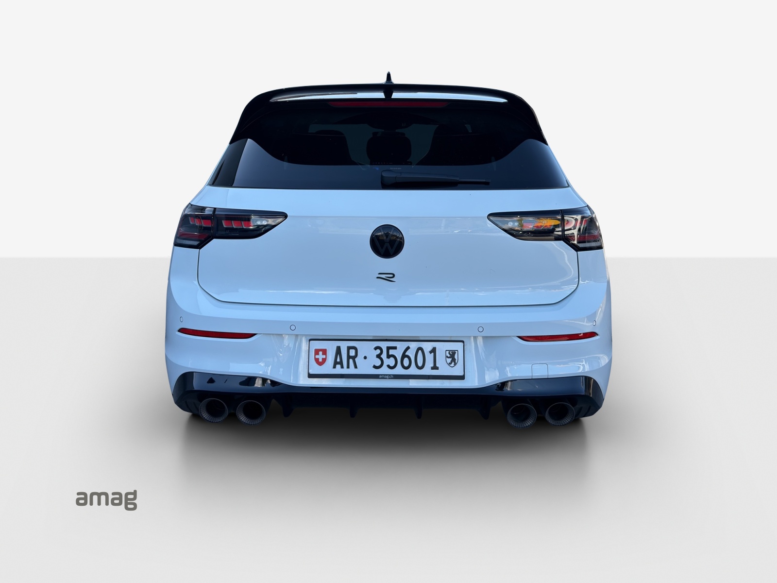 VW Golf 2.0 TSI R Black Edition DSG 4 Motion-image-3