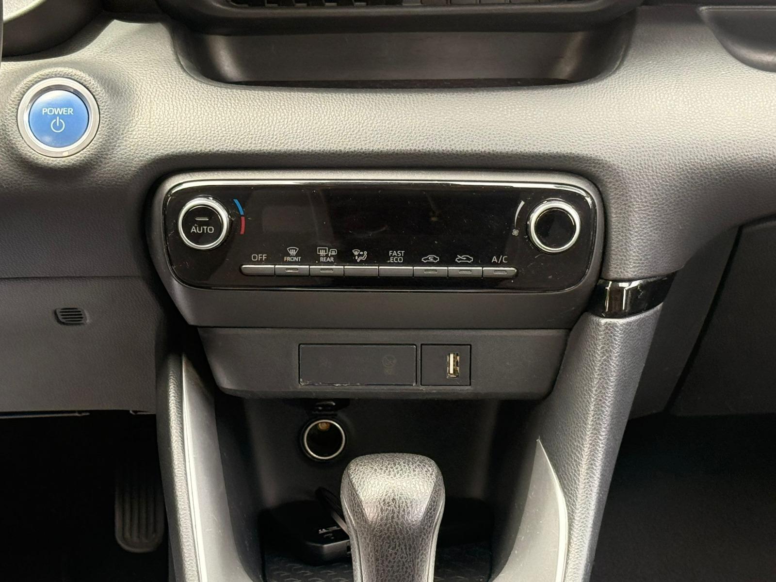 TOYOTA Yaris 1.5 Style e-CVT-image-20