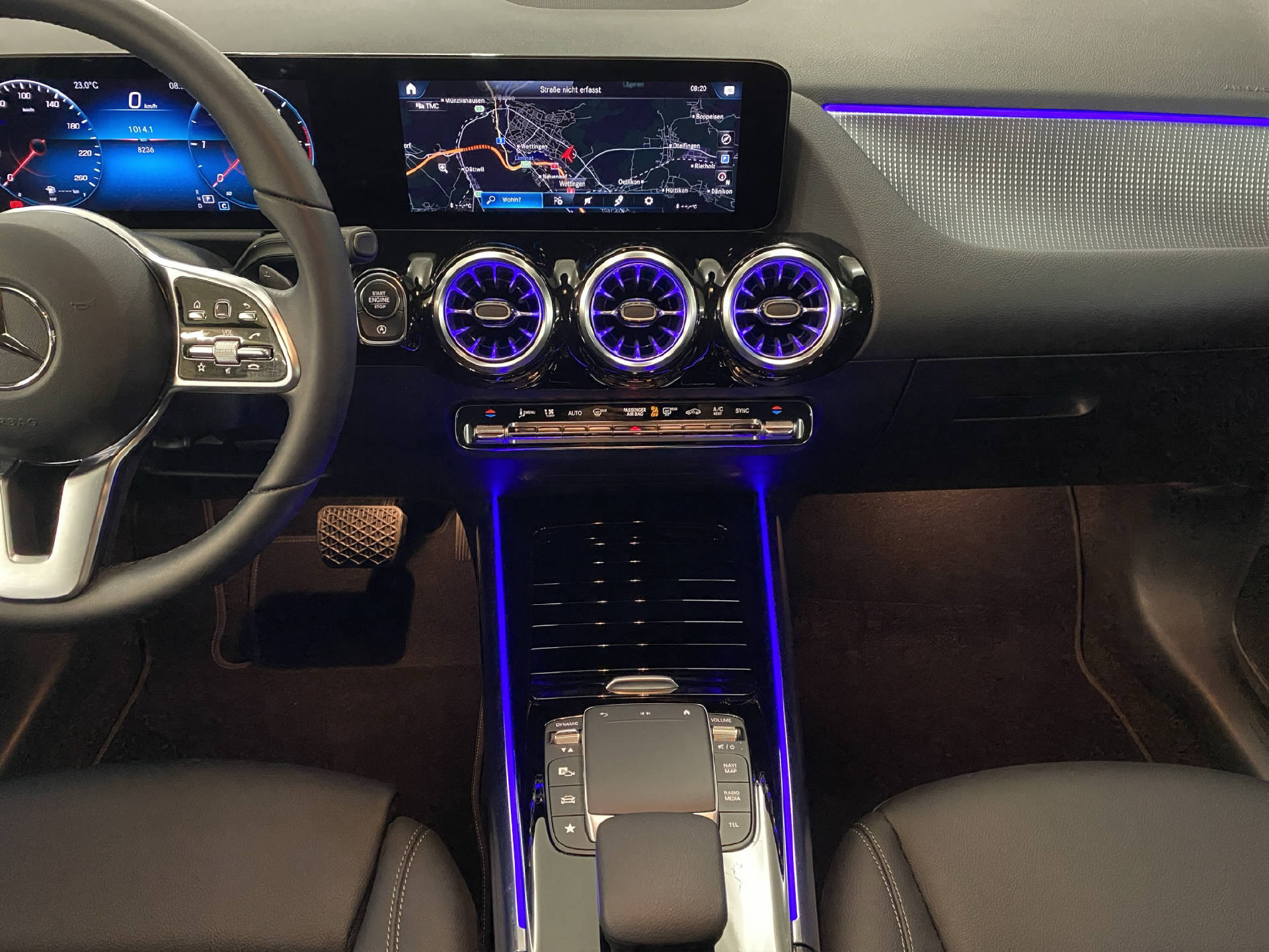 MERCEDES-BENZ GLA 200 d Progressive 4MATIC-image-10