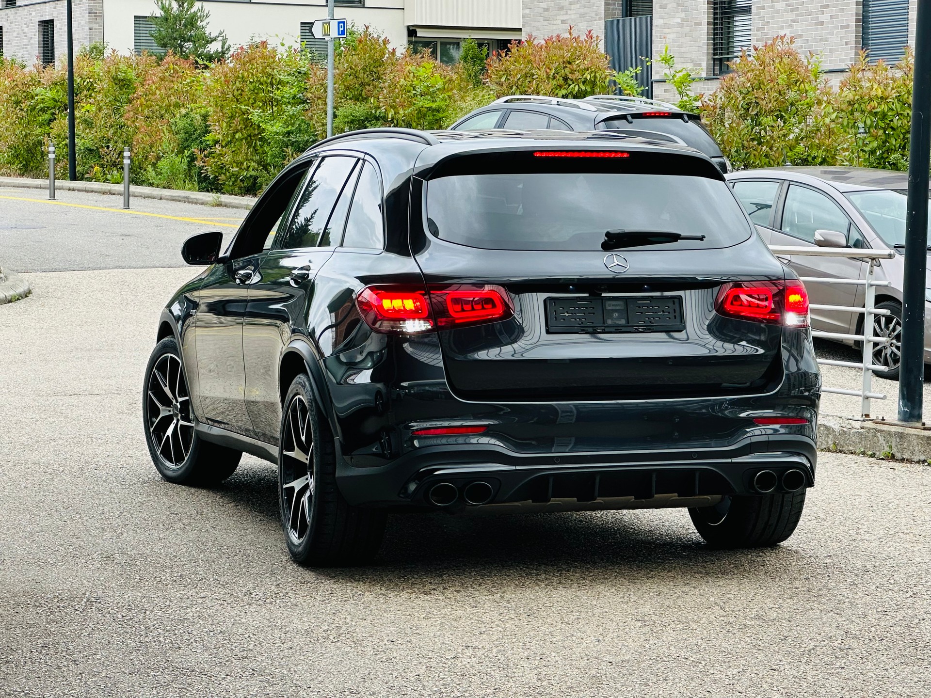MERCEDES-BENZ GLC 43 AMG 4Matic 9G-Tronic-image-10