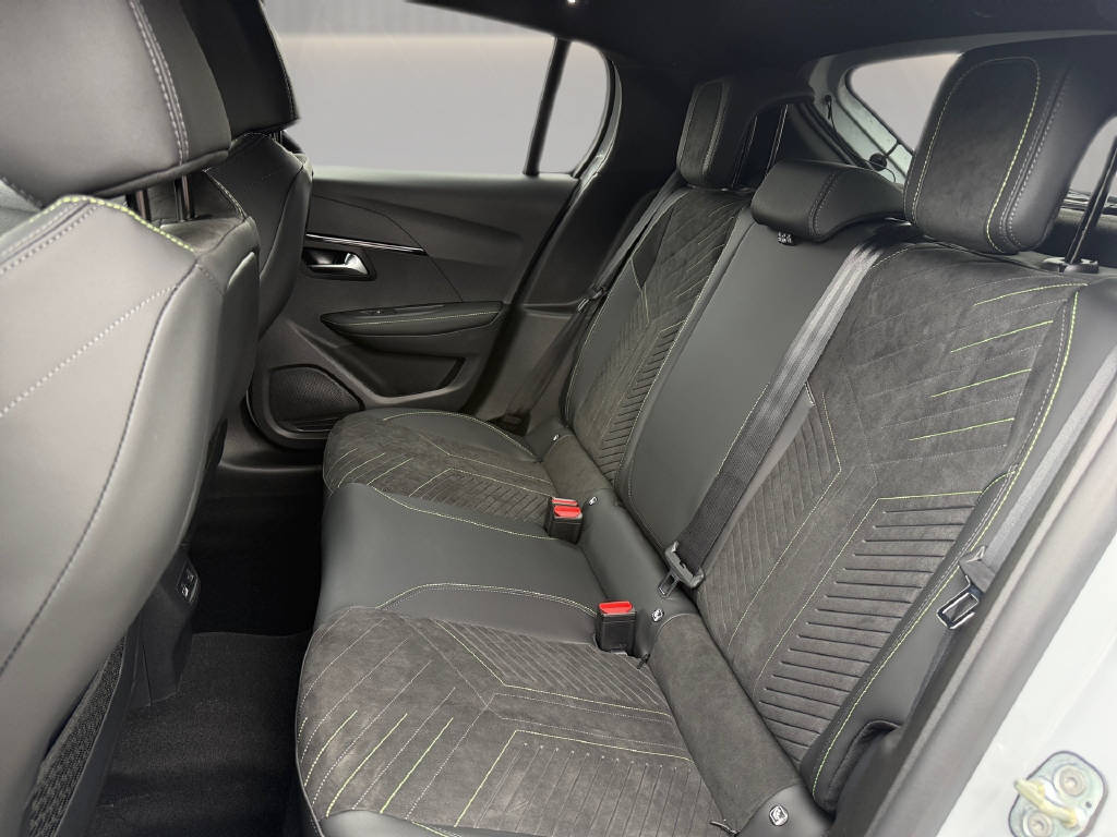 PEUGEOT 208 Hybrid 145 e-DCS6 GT-image-6
