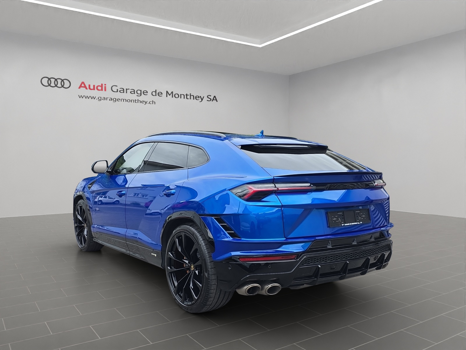 LAMBORGHINI Urus S E-Gear-image-5