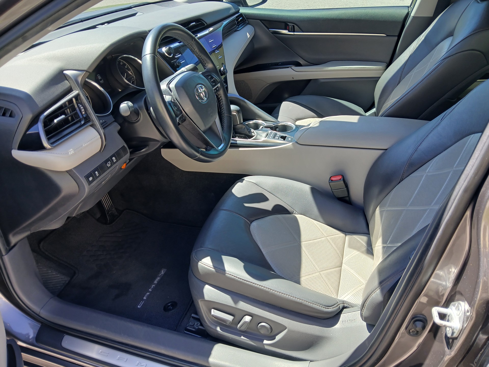 TOYOTA 2.5 HSD Premium-image-6