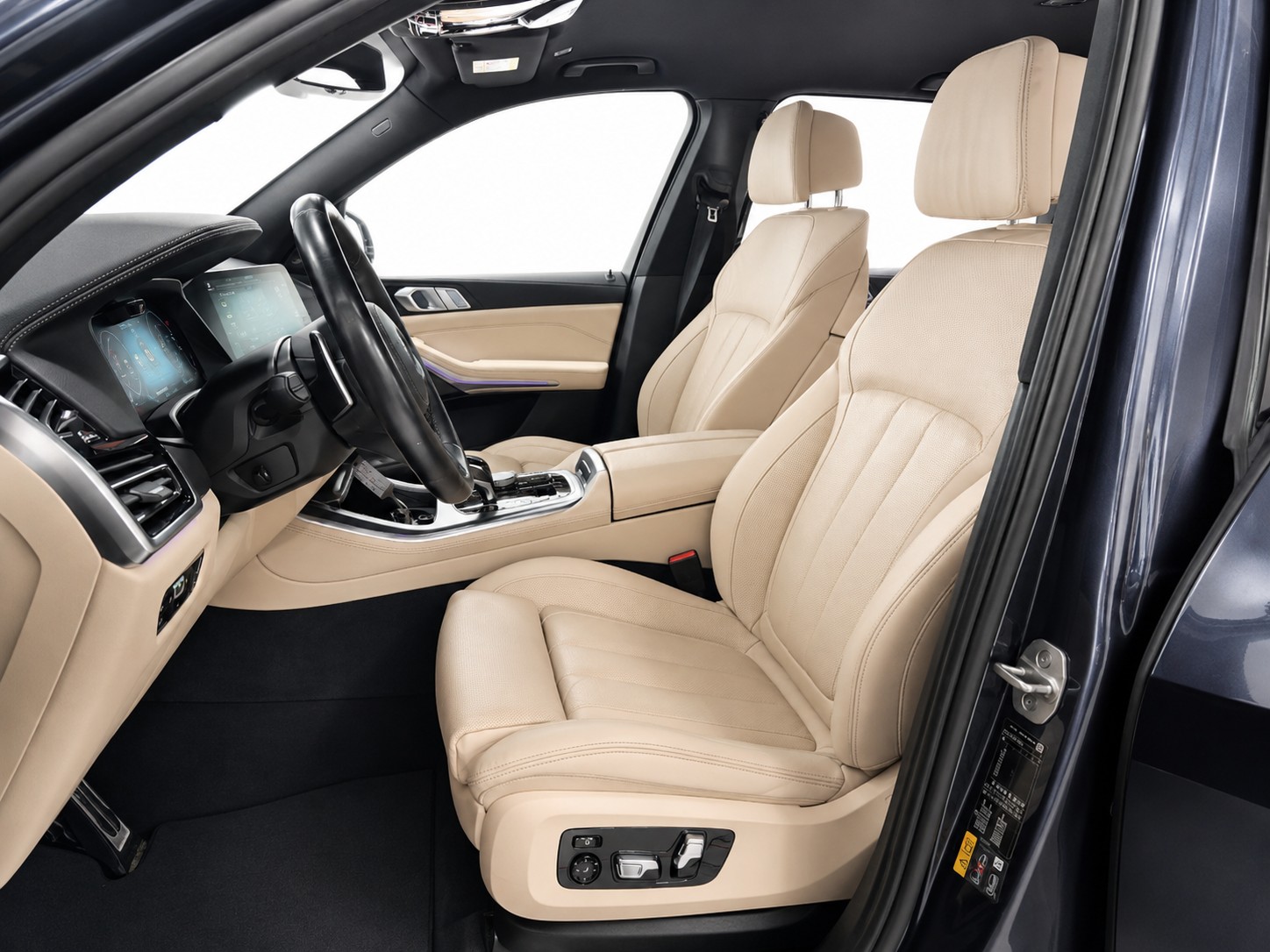 BMW X5 45e xDrive SAG CH FAHRZEUG-image-4