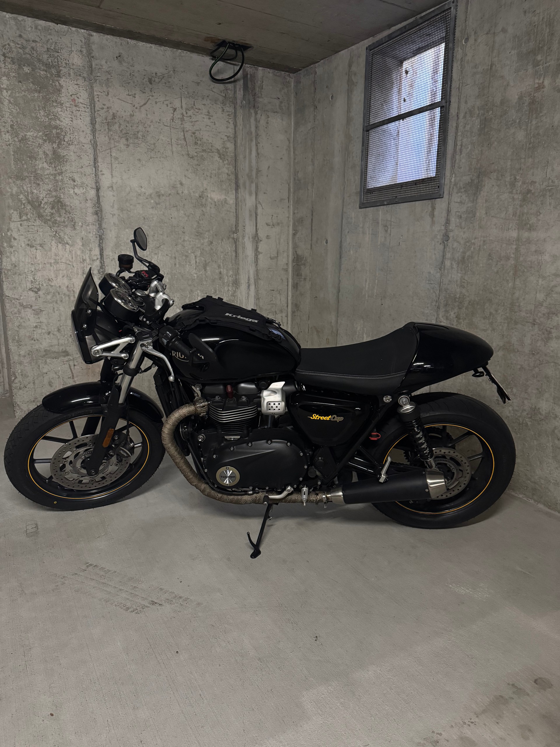 TRIUMPH Street Cup 900-image-0