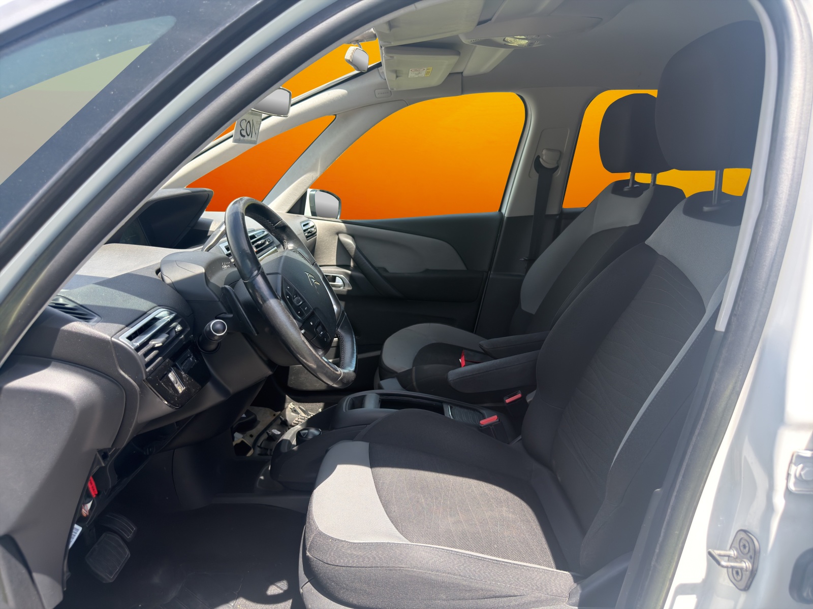 CITROEN Grand C4 Picasso 1.6 e-HDi Attraction EGS6-image-9