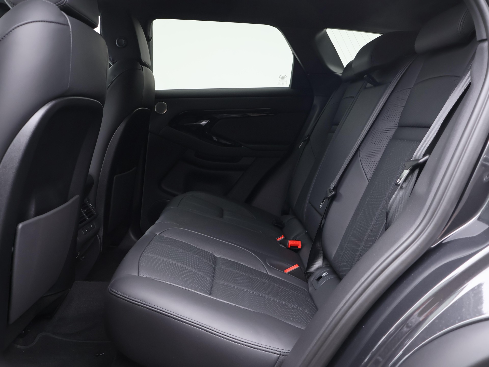 LAND ROVER Range Rover Evoque 1.5 T 270e Autobiography-showroom-element-3