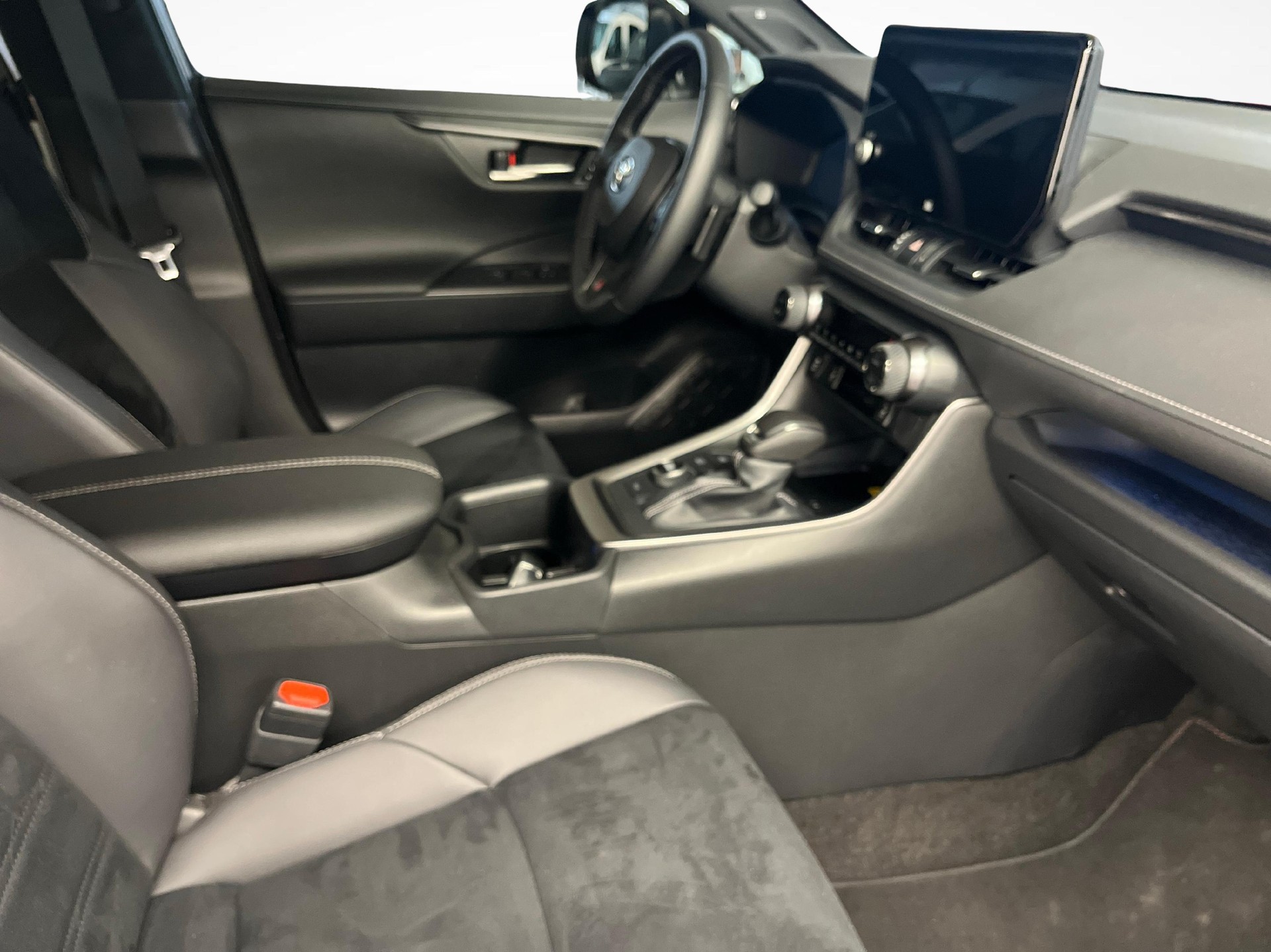 TOYOTA RAV4 2.5 Plug-In-Hybrid GR Sport-image-9