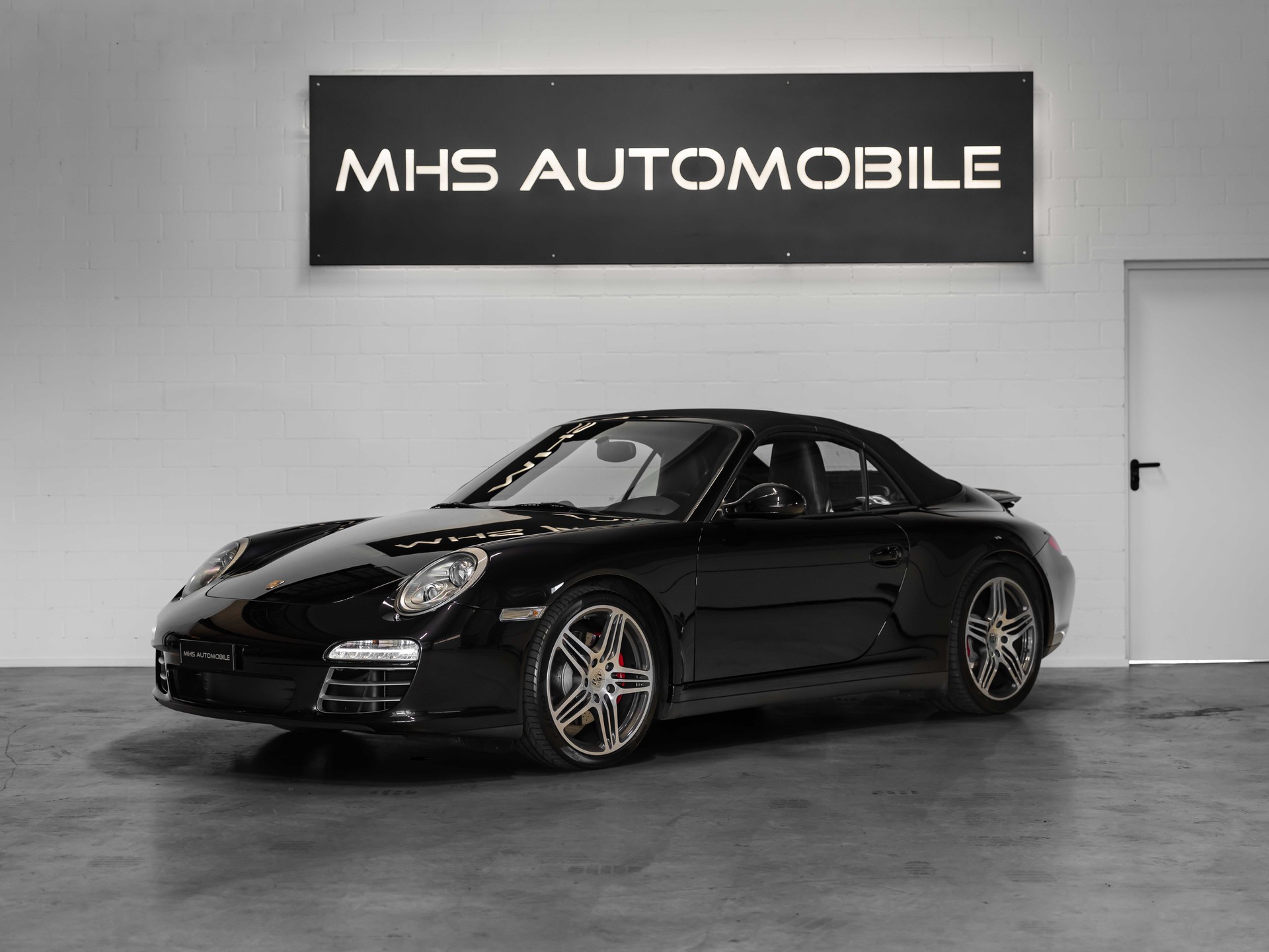 PORSCHE 911 Cabrio Carrera 4S-showroom-element-1