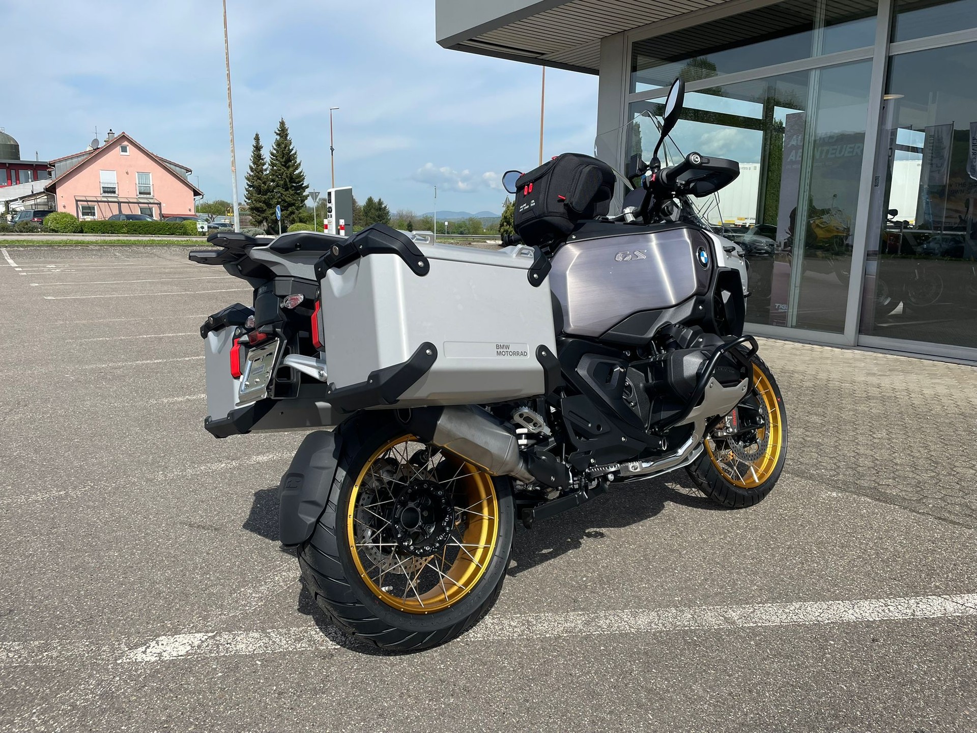 BMW R 1300 GS Adventure-image-9