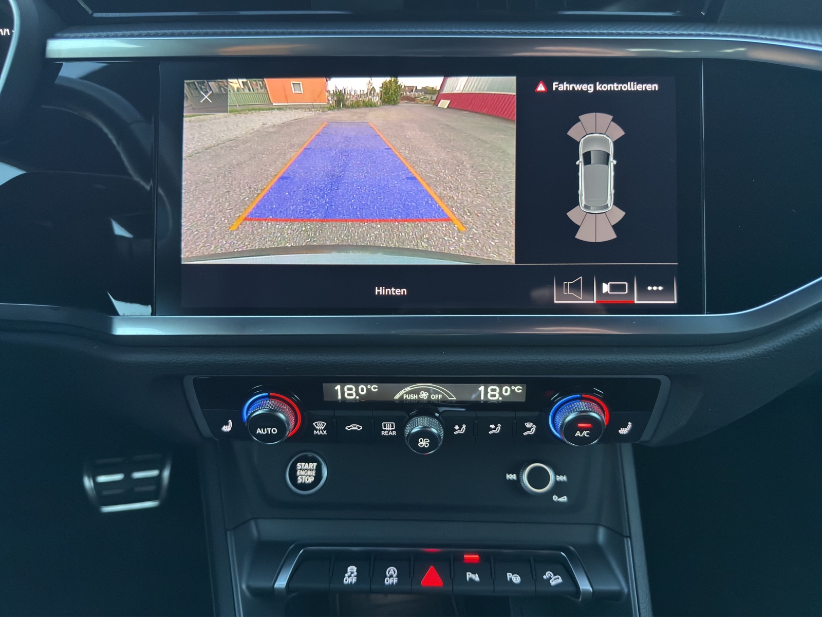 AUDI Q3 40 TDI S line Attraction quattro S-tronic-image-14